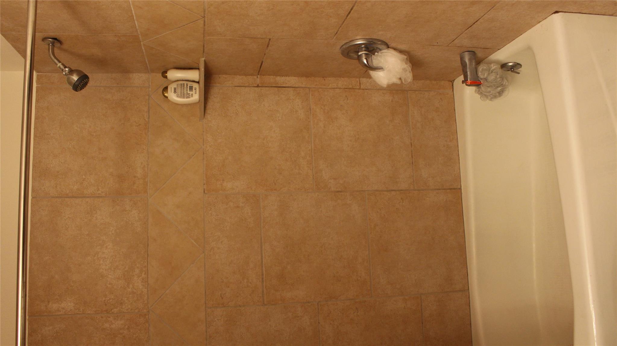 612 Park Pl #302 Property Photo 9