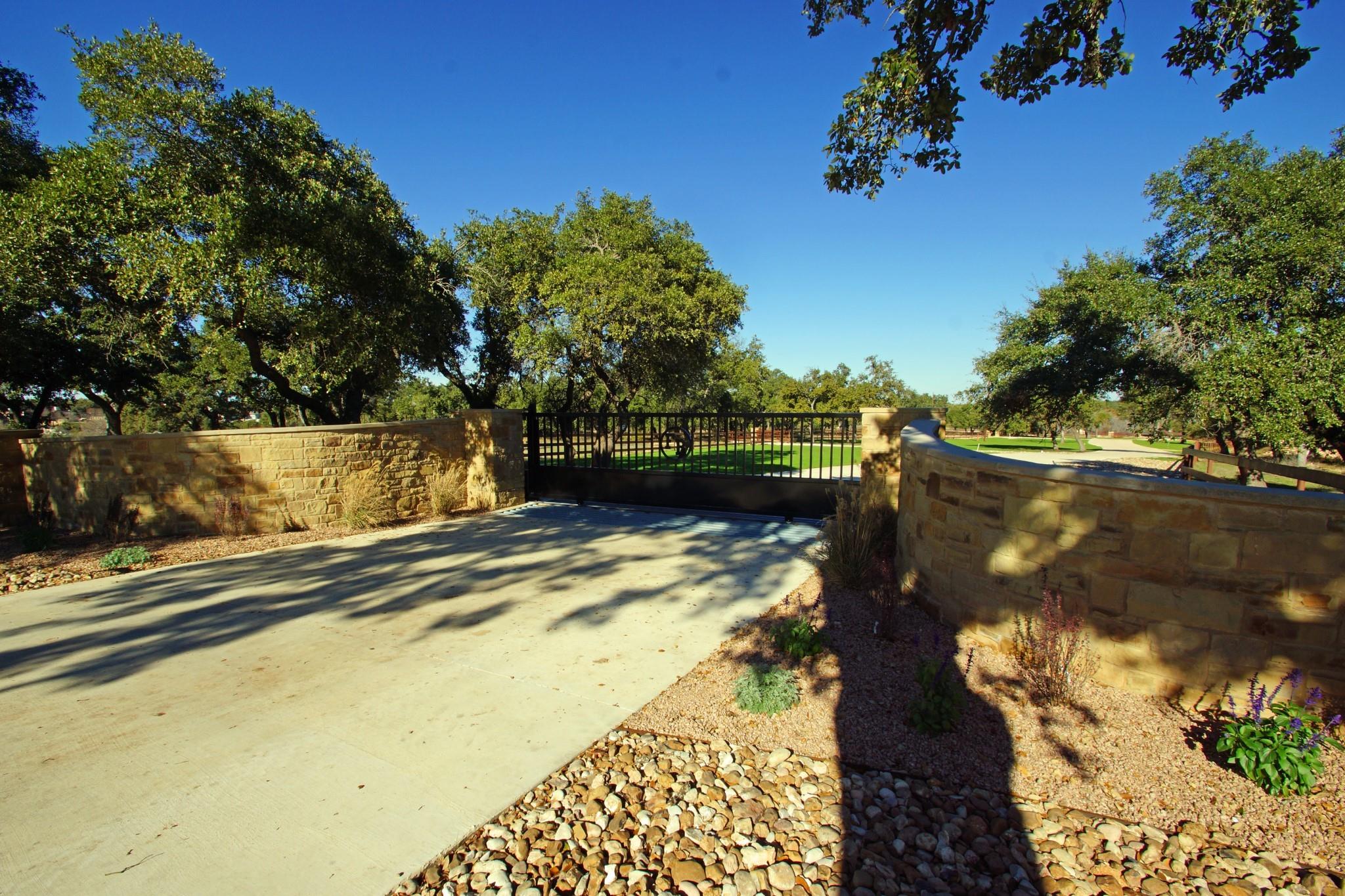 1068 Eagle Point Dr Property Photo 18