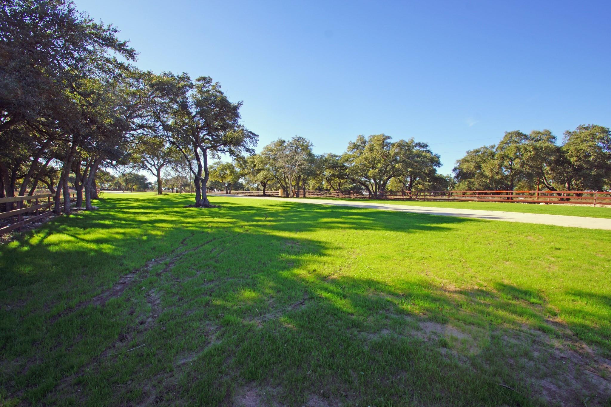 1068 Eagle Point Dr Property Photo 20