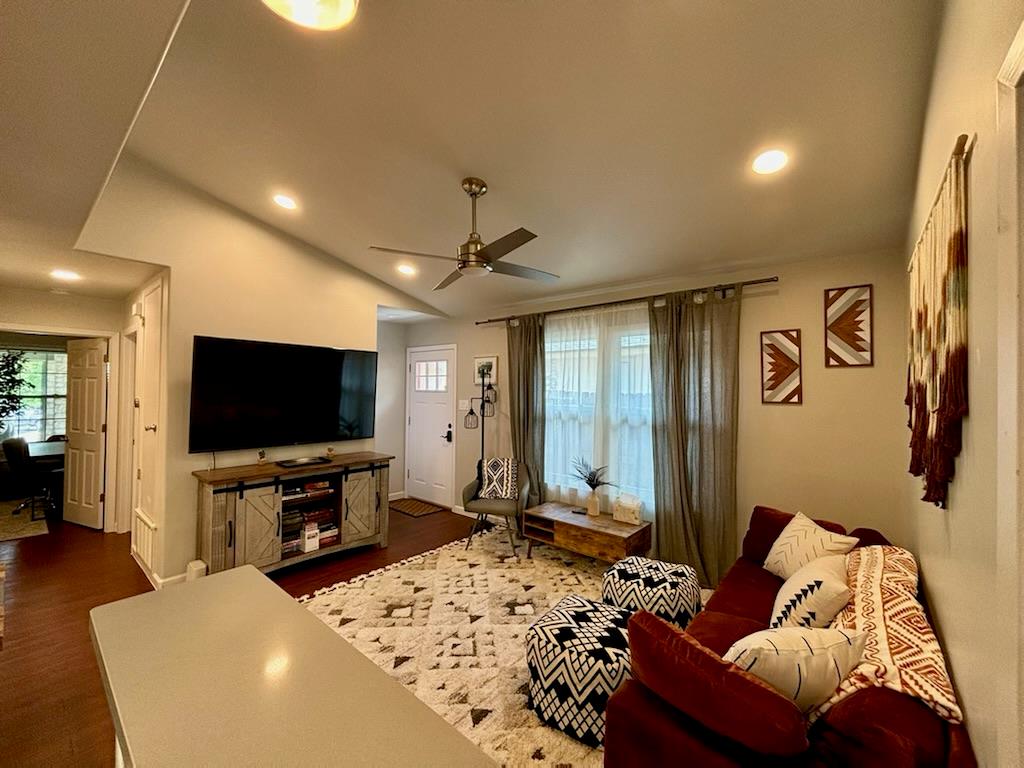 2412 Thornton Condo Real Estate Listings Main Image