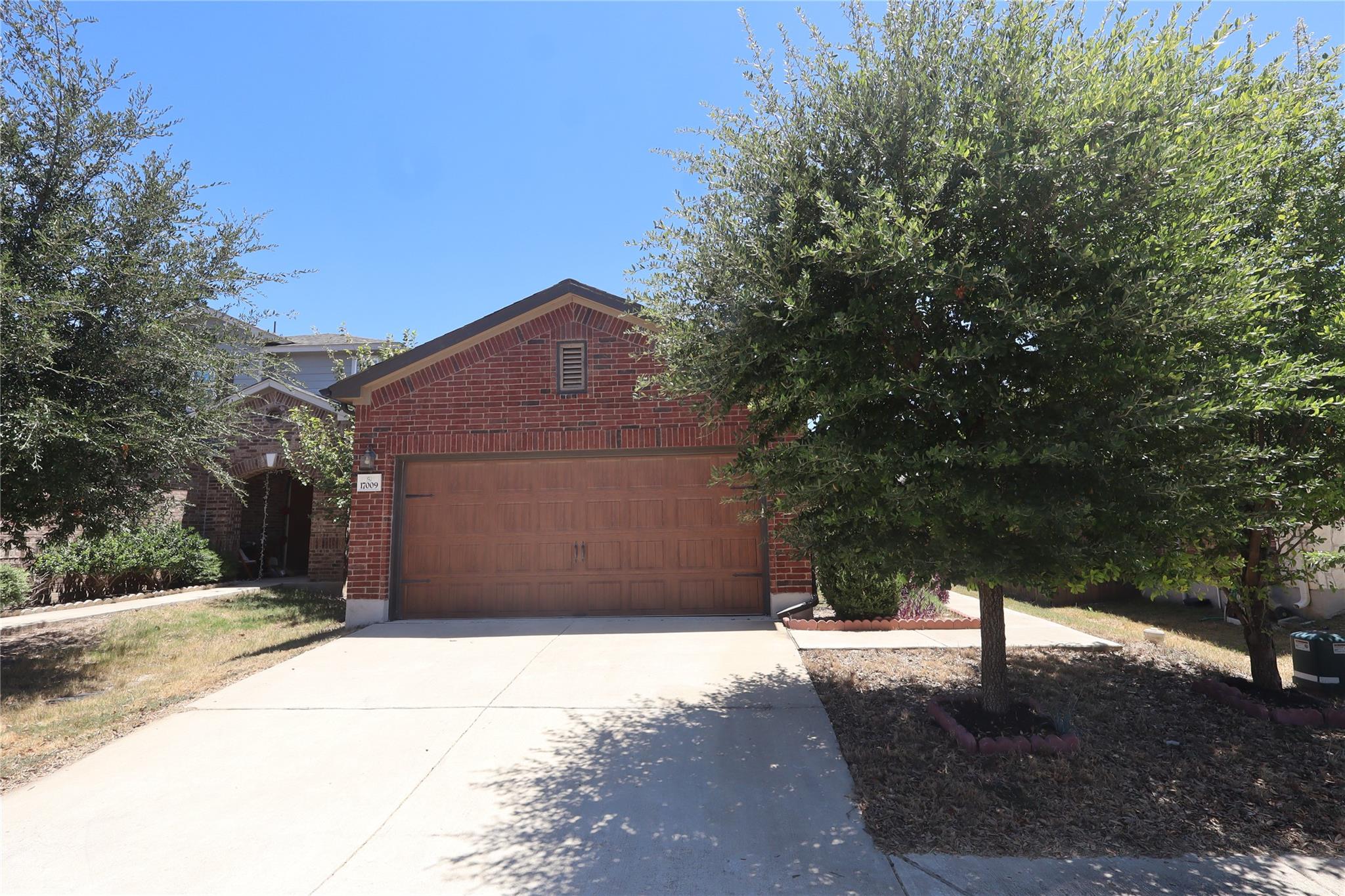17009 Gibbons Path Property Photo 1