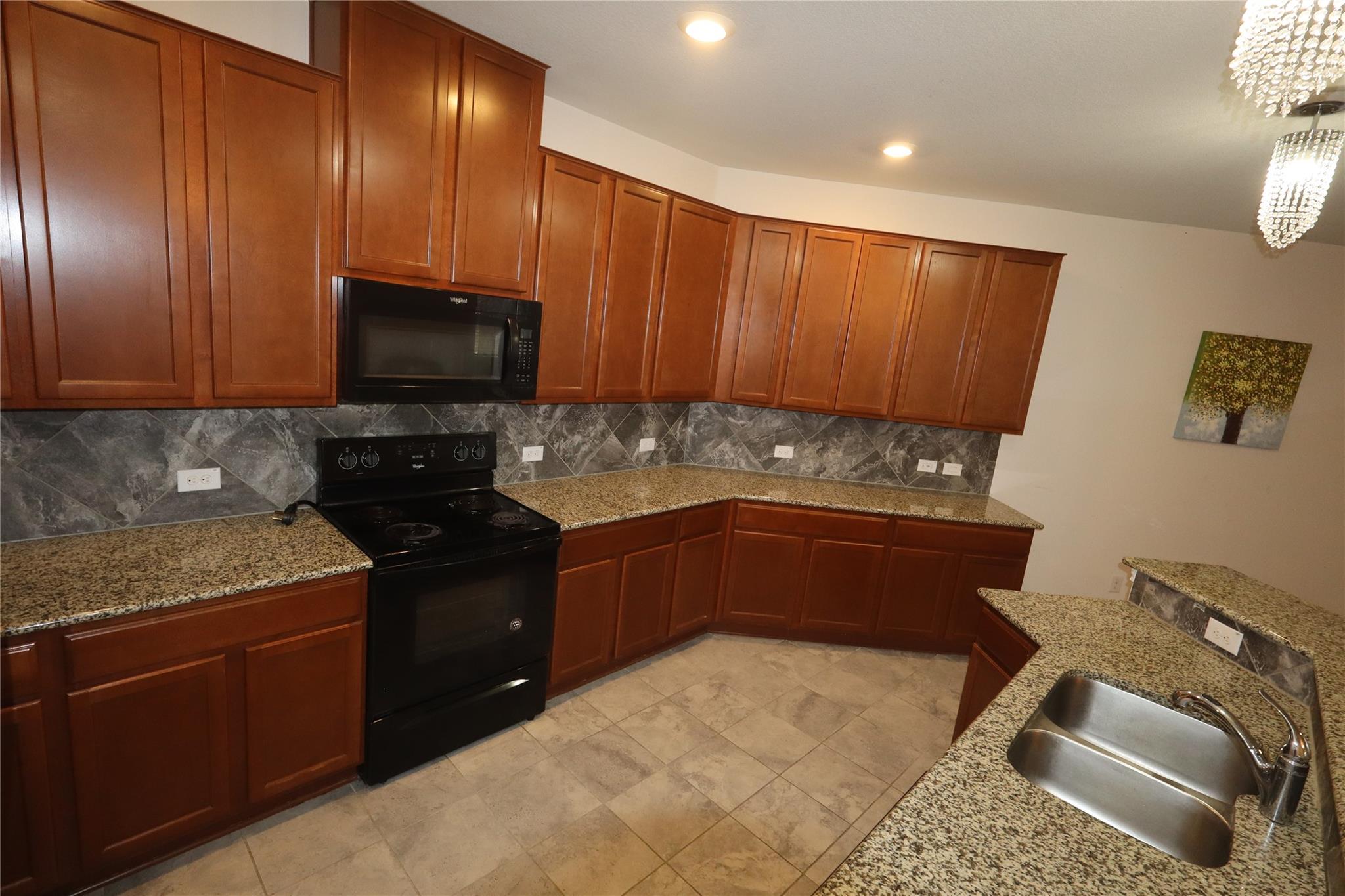 17009 Gibbons Path Property Photo 8
