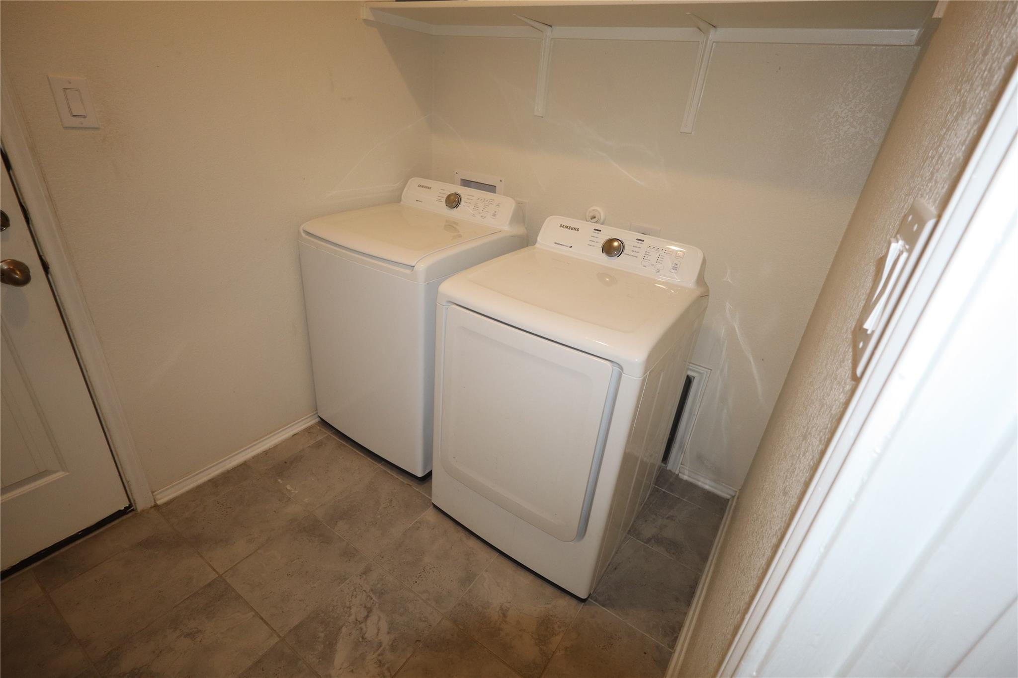 17009 Gibbons Path Property Photo 14