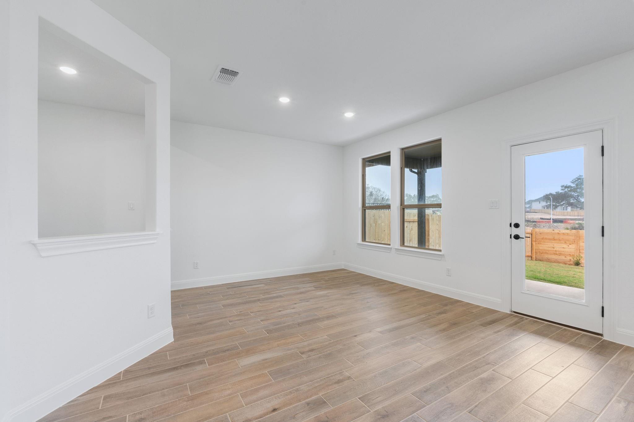 3024 Ottawa St Property Photo 17