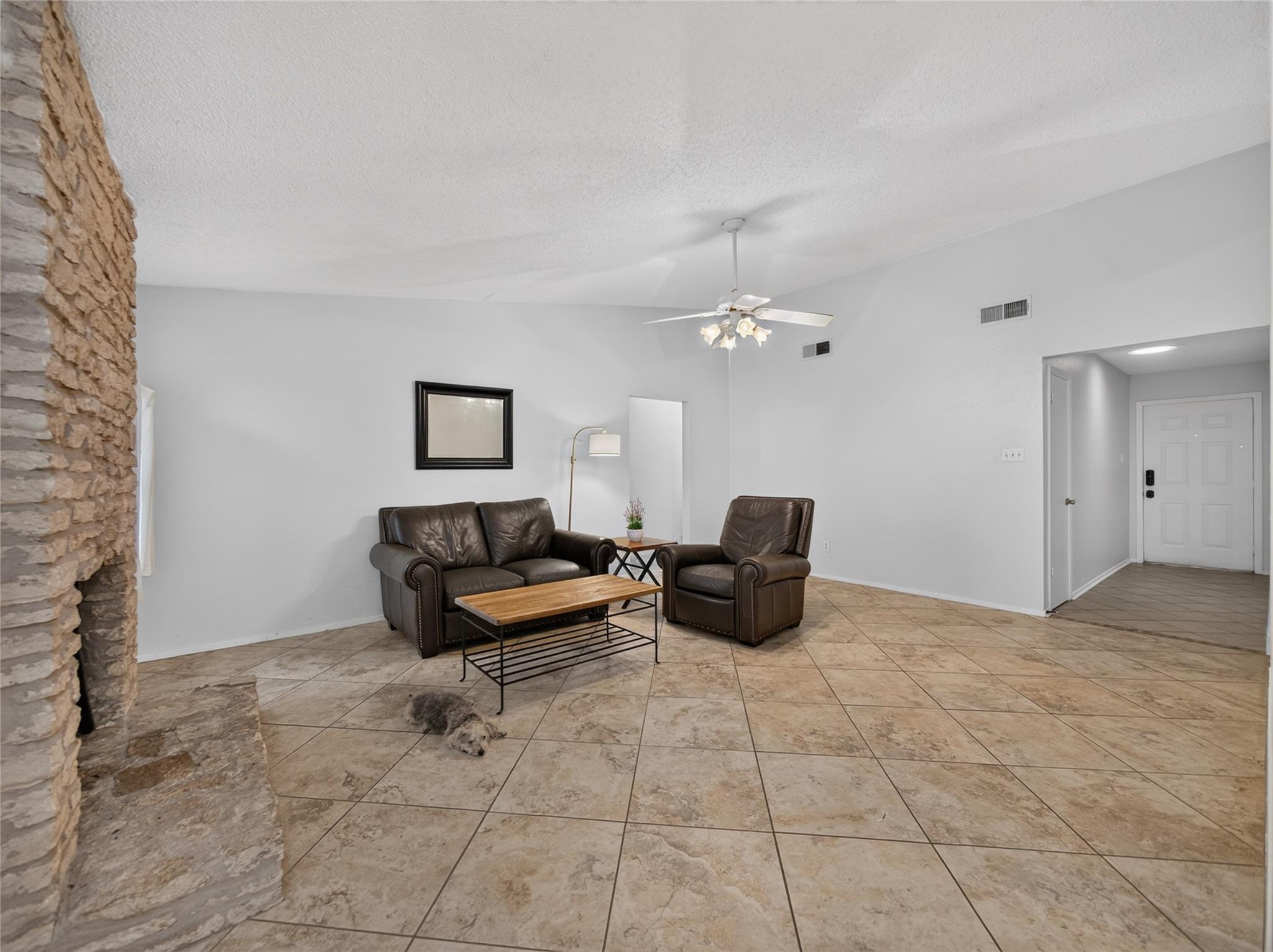 3502 Ambleside Dr Property Photo 4