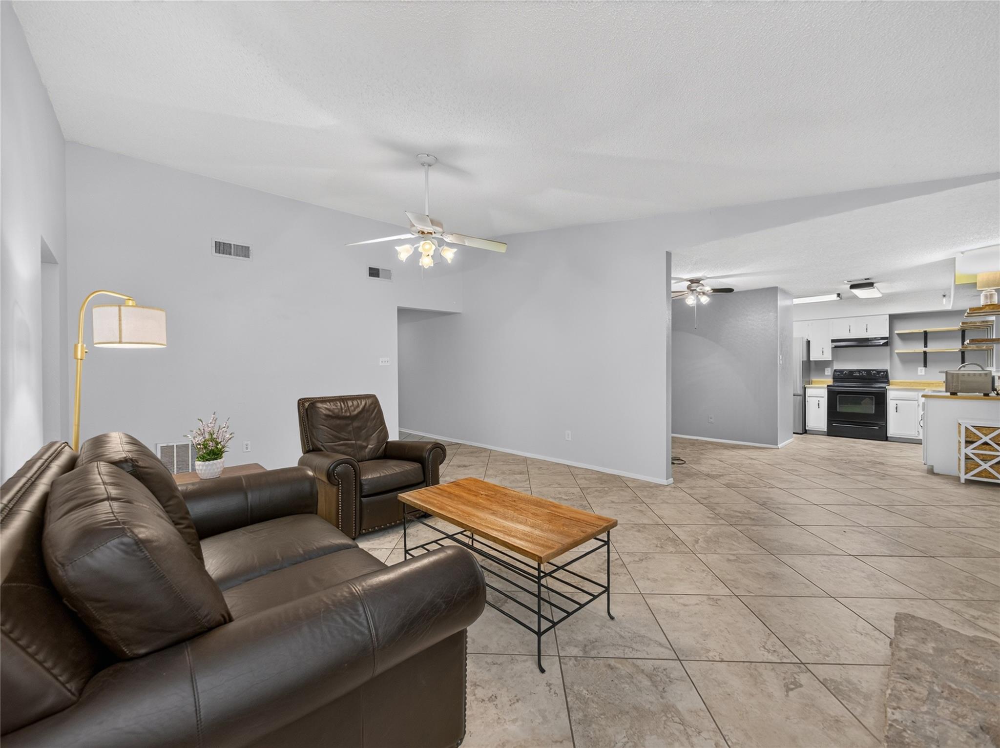 3502 Ambleside Dr Property Photo 5