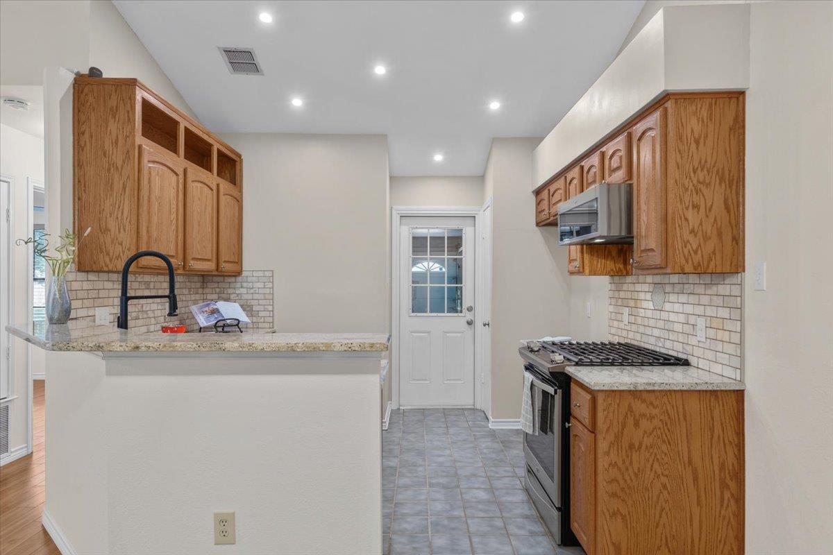 12914 Steeple Chase Dr Property Photo 12