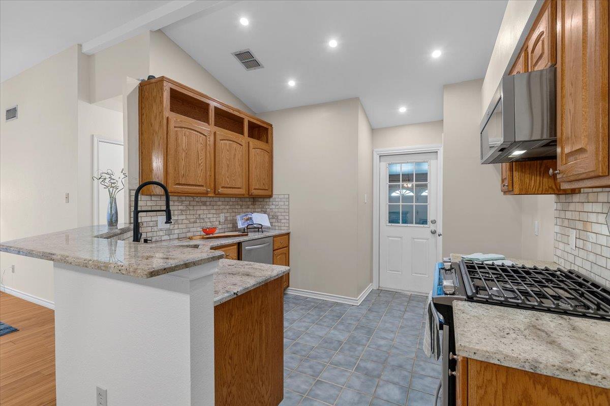 12914 Steeple Chase Dr Property Photo 13