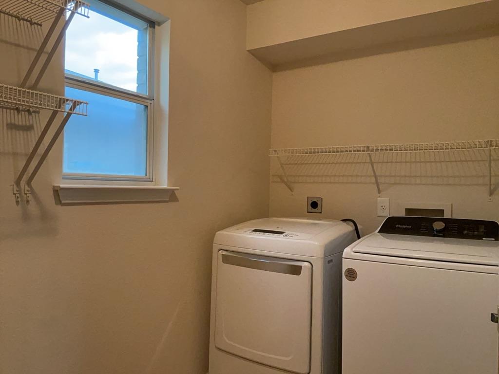 3590 Rock Shelf Ln Property Photo 13