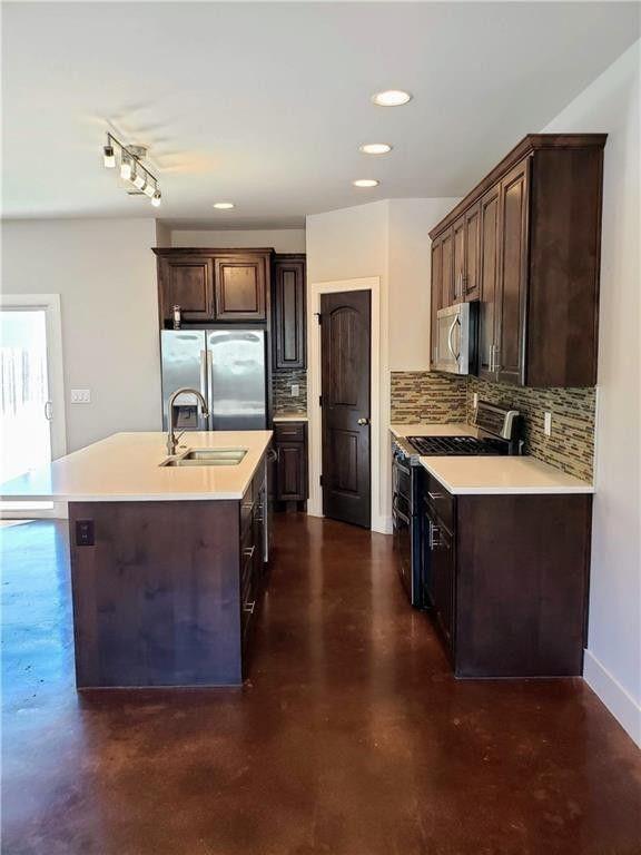 1125 Walton Ln #c Property Photo 6