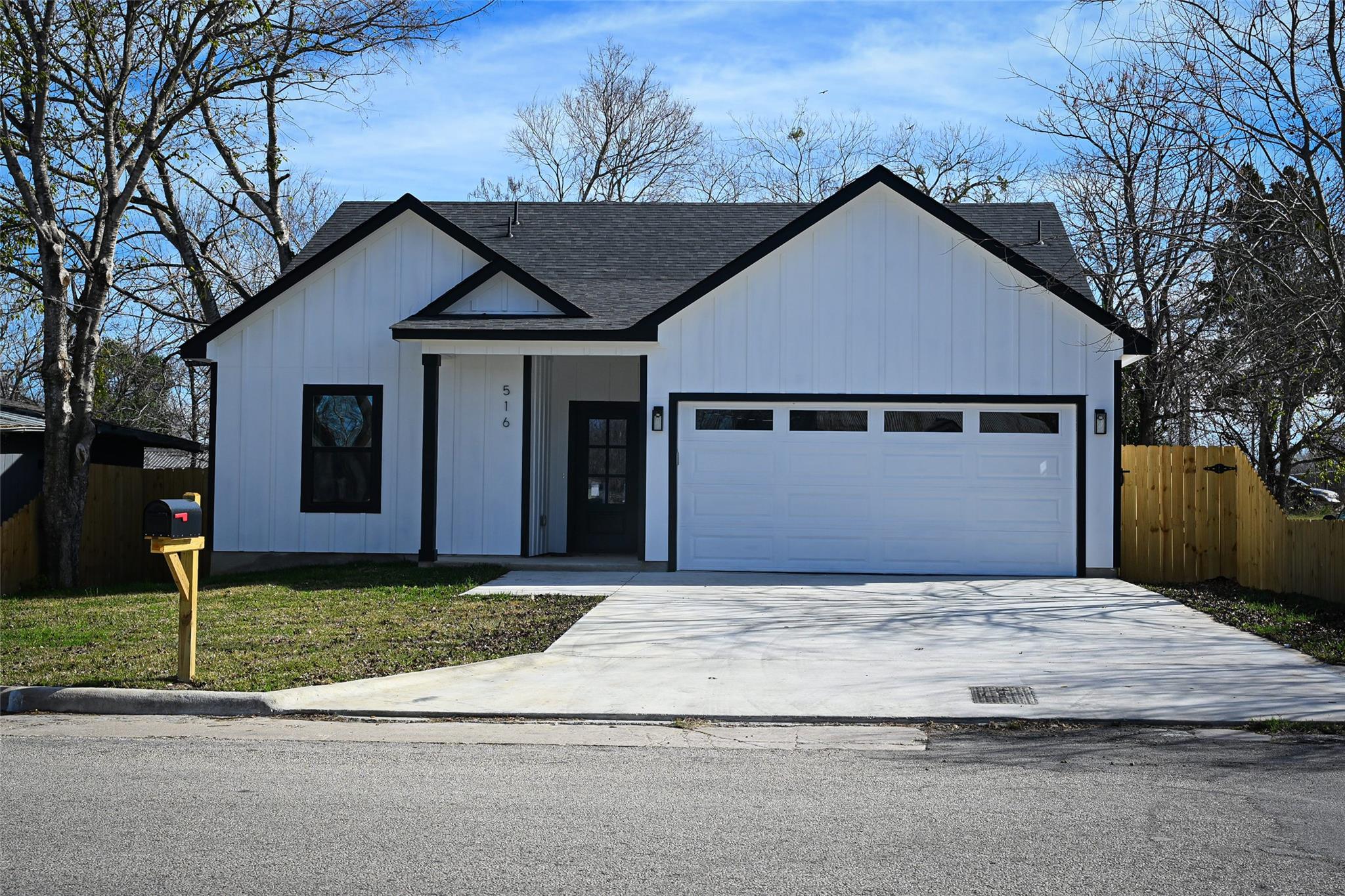 516 N Hackberry Ave Property Photo 31