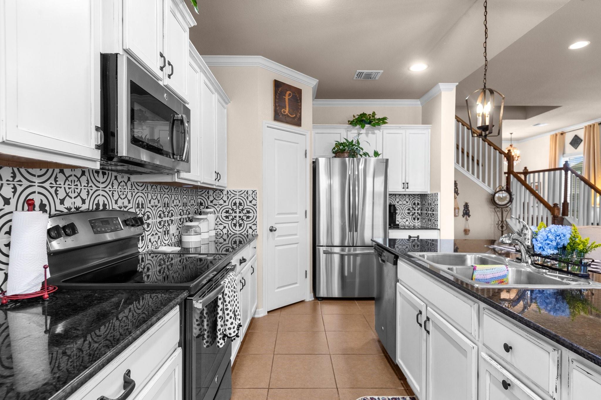 10210 Alamosa Ln Property Photo 10