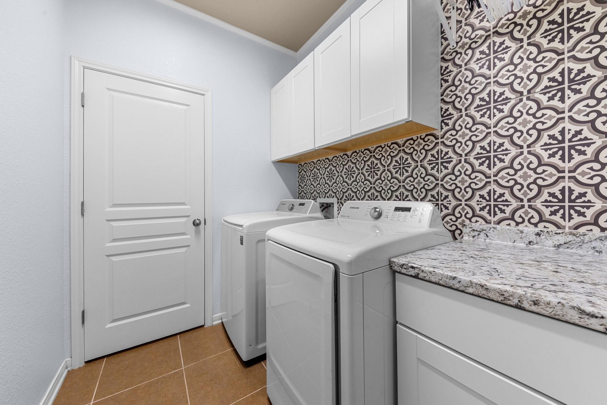 10210 Alamosa Ln Property Photo 23