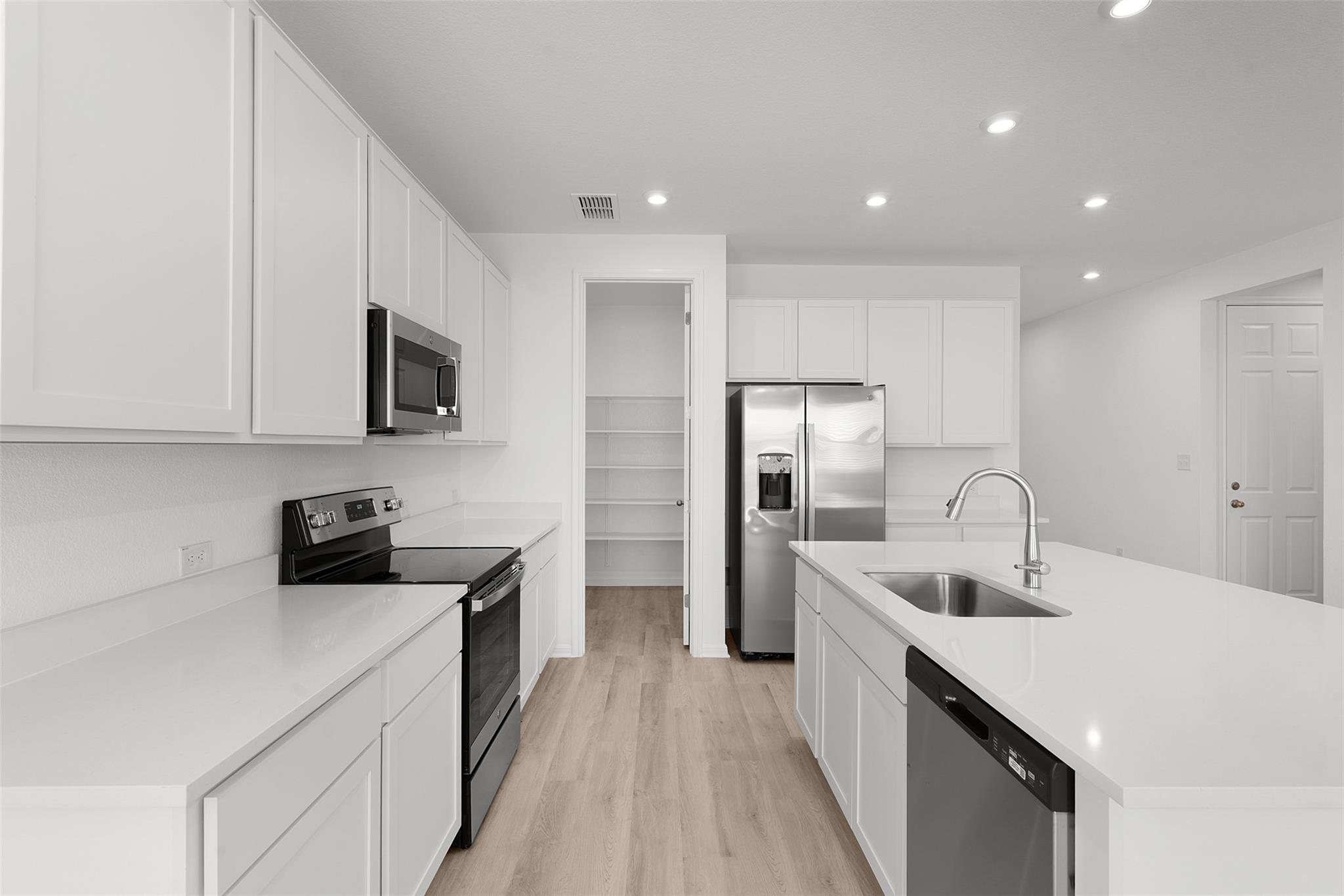 112 Jasmine Ln Property Photo 8