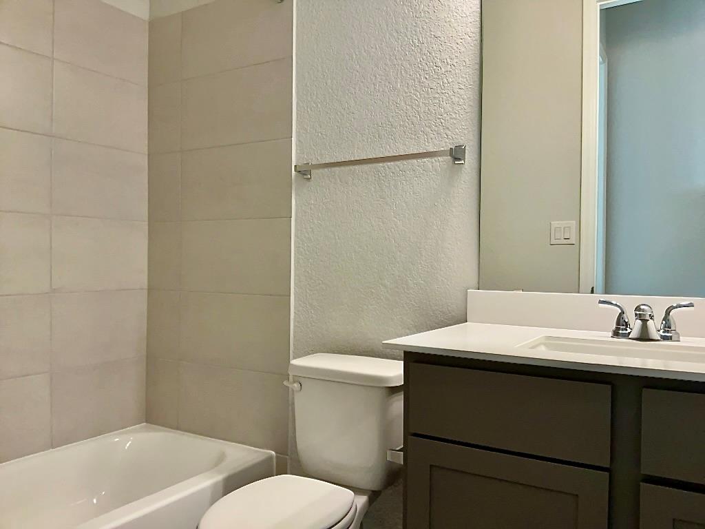 1636 Laverne Mitchell St Property Photo 15