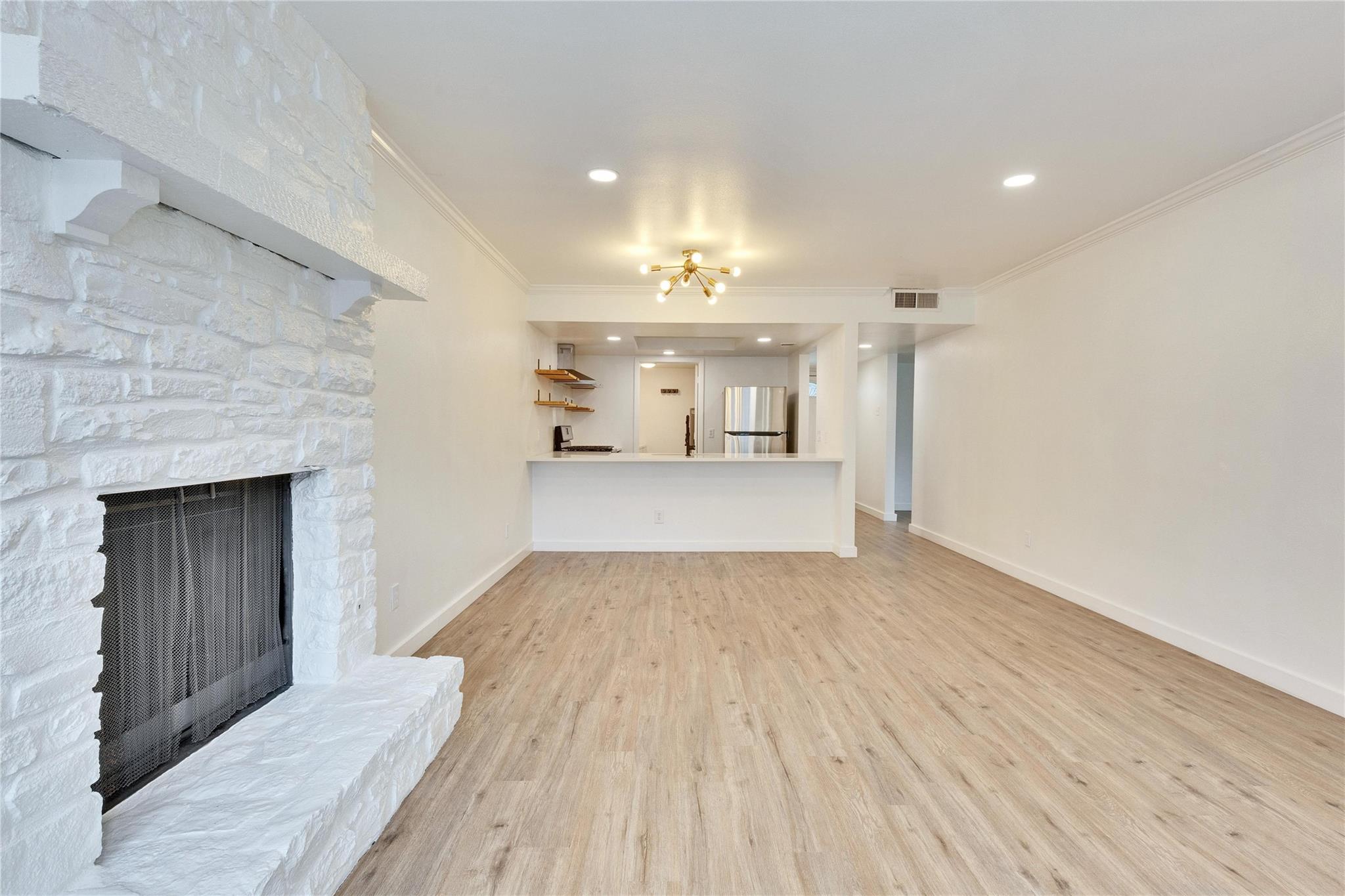 6910 Lovely Ln Property Photo 2