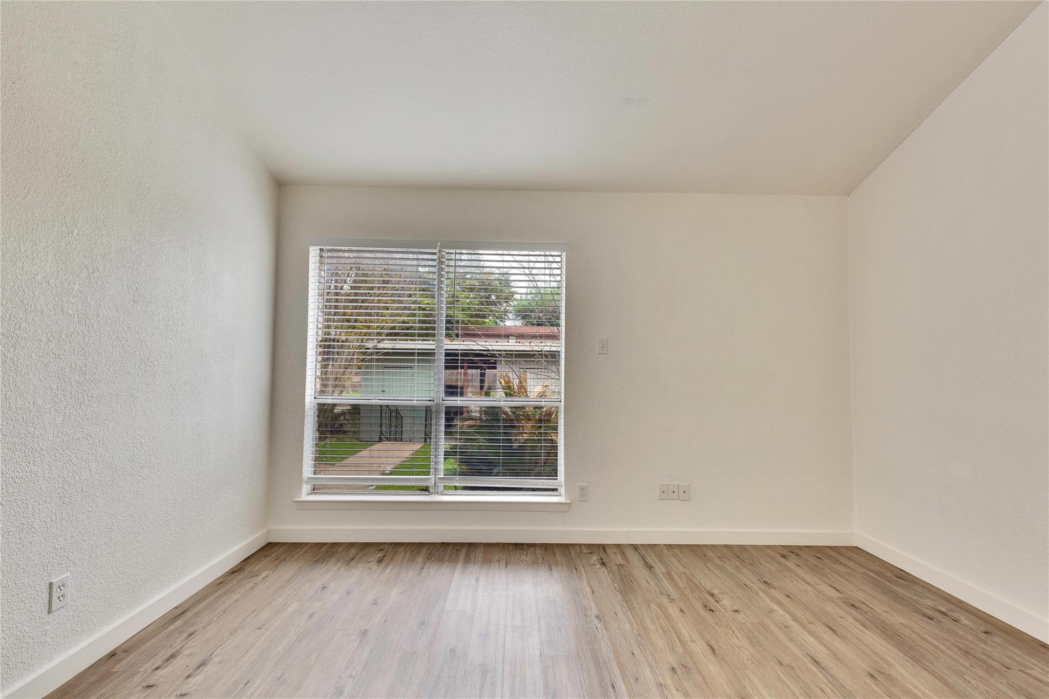 6910 Lovely Ln Property Photo 10