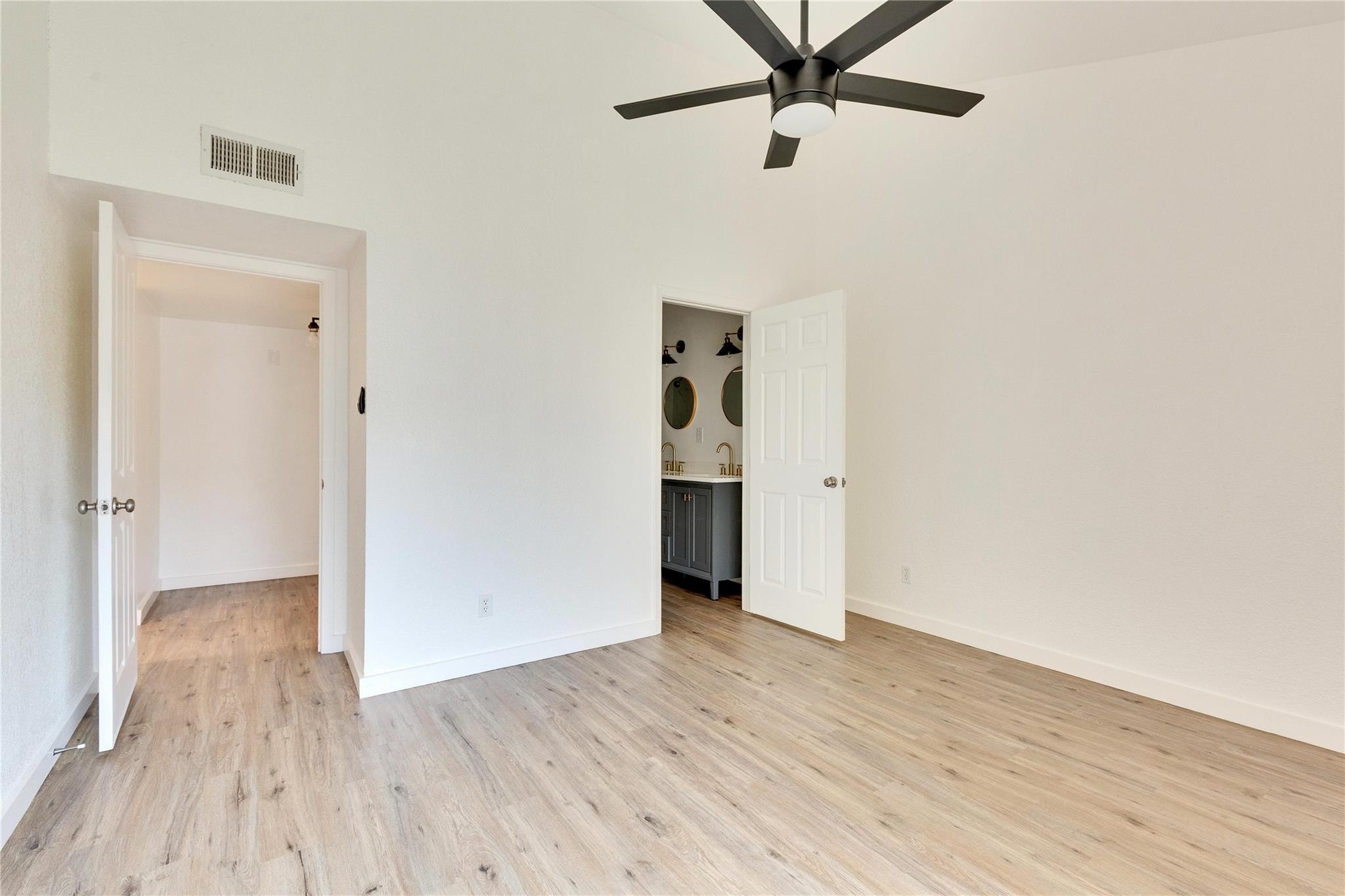 6910 Lovely Ln Property Photo 16