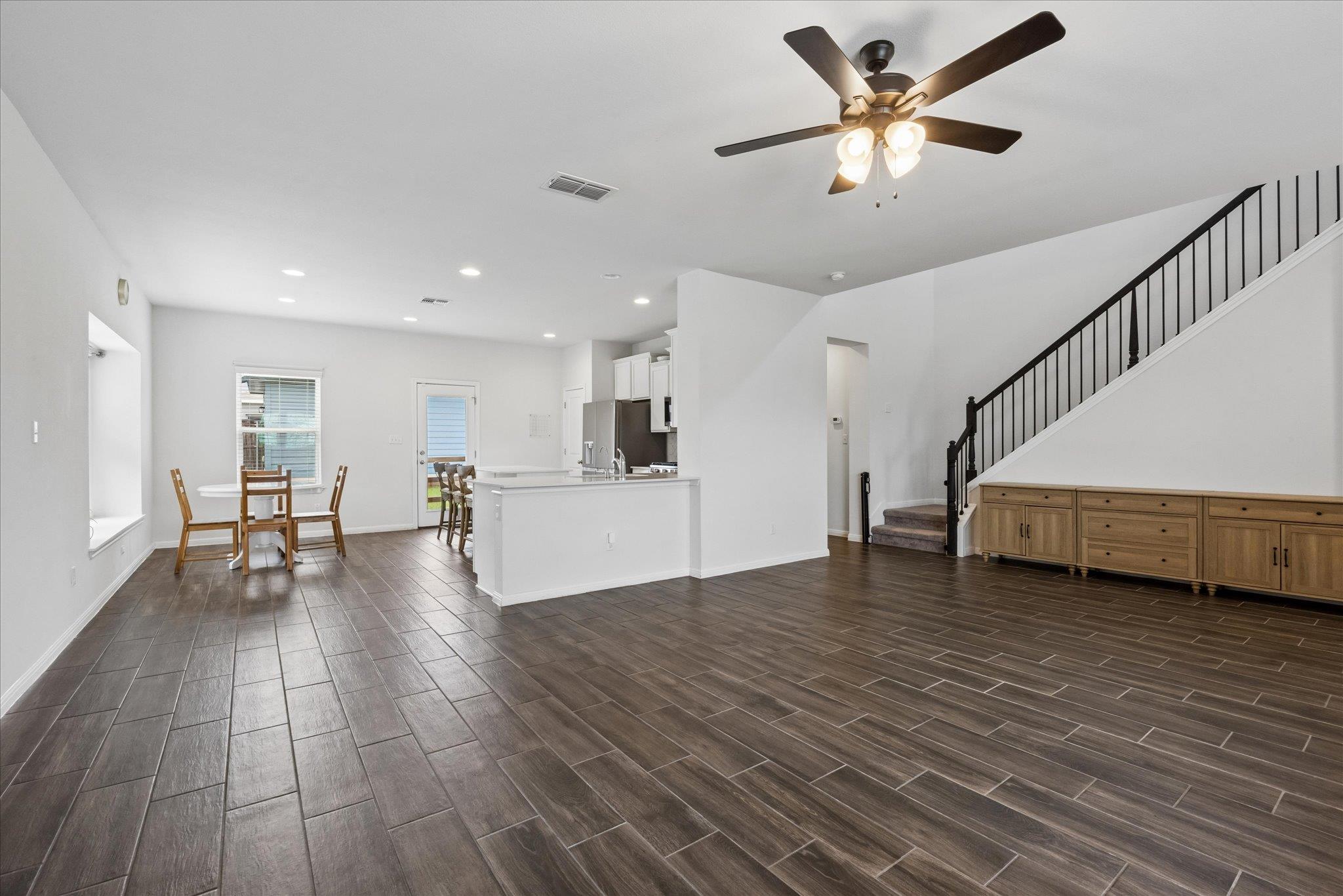 145 Horsemint Way Property Photo 4