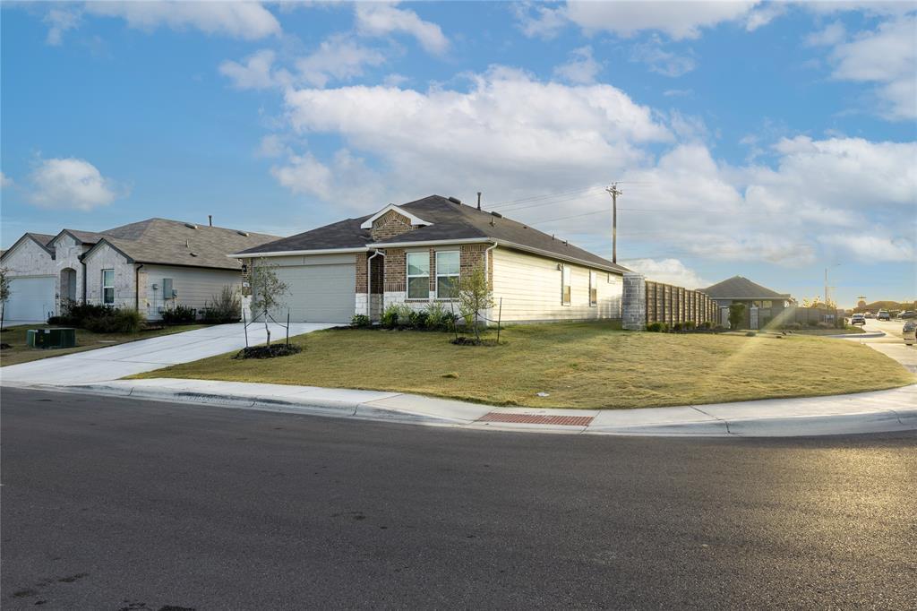 401 Abbey Ln Property Photo 1