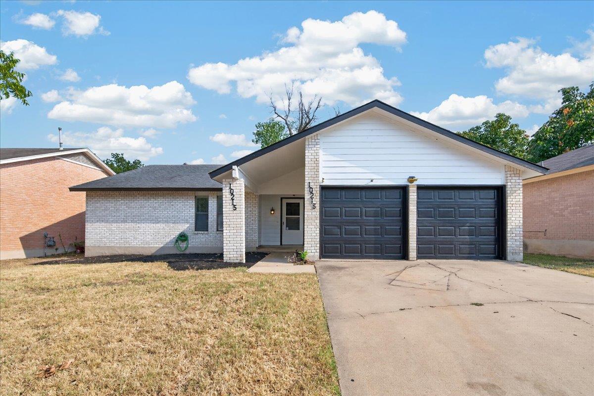 10215 Missel Thrush Dr Property Photo 2