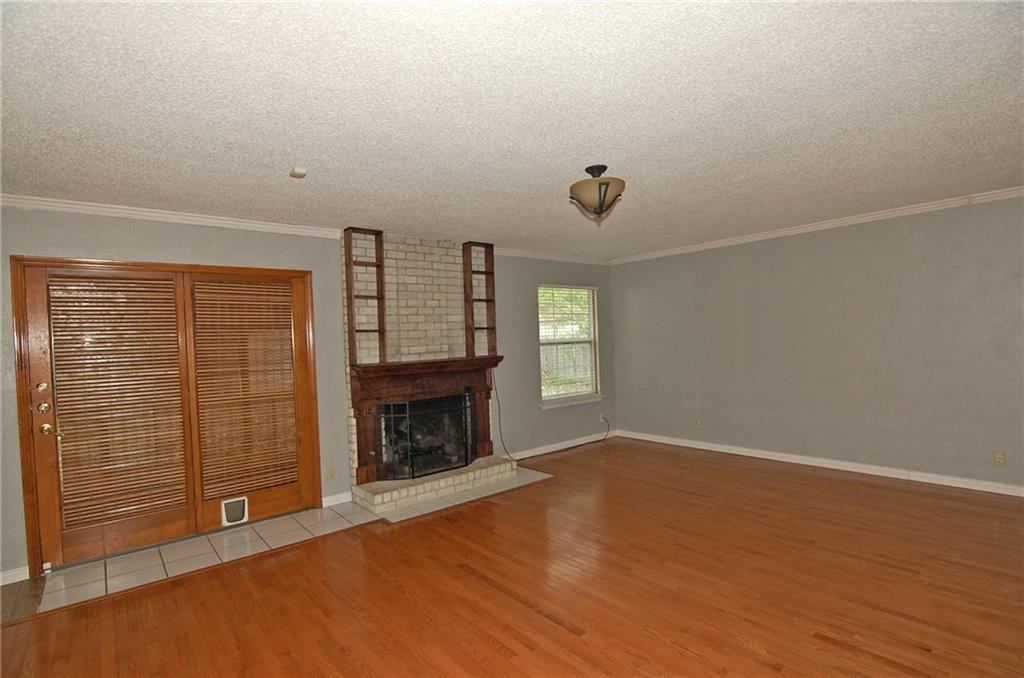 10215 Missel Thrush Dr Property Photo 5