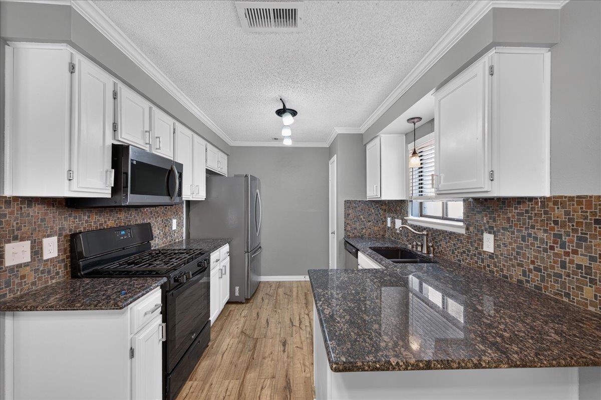 10215 Missel Thrush Dr Property Photo 17