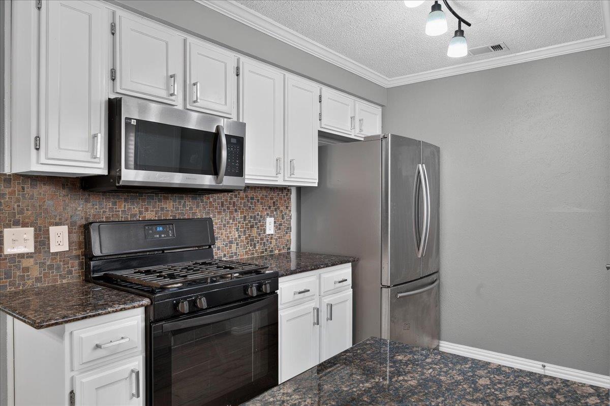 10215 Missel Thrush Dr Property Photo 19