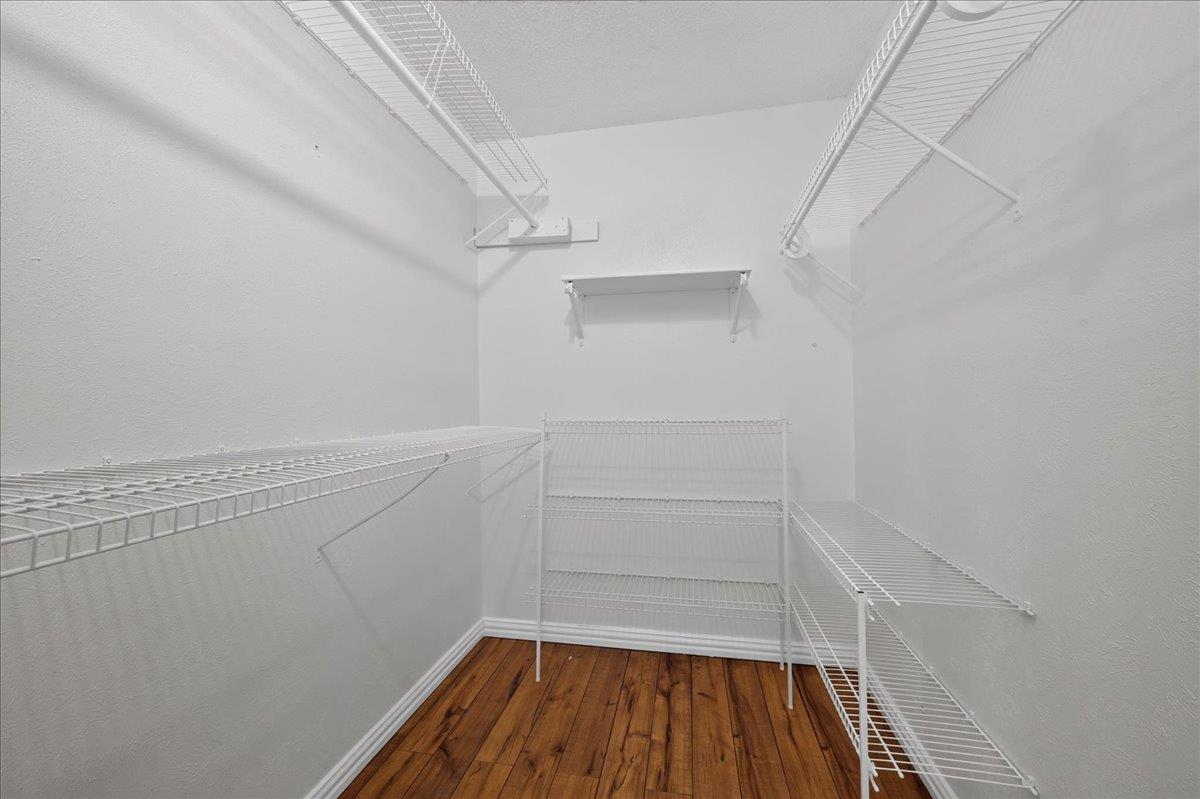 10215 Missel Thrush Dr Property Photo 27
