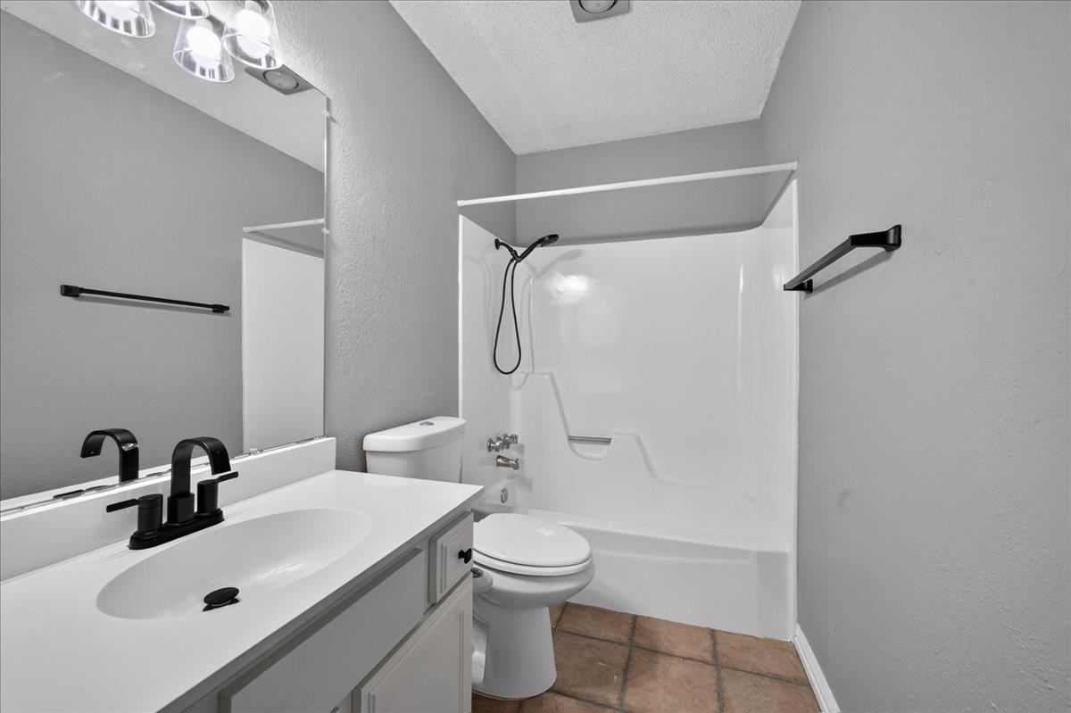 10215 Missel Thrush Dr Property Photo 30