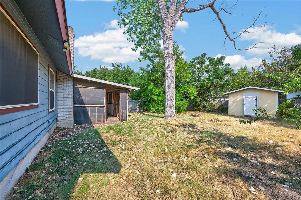 10215 Missel Thrush Dr Property Photo 37