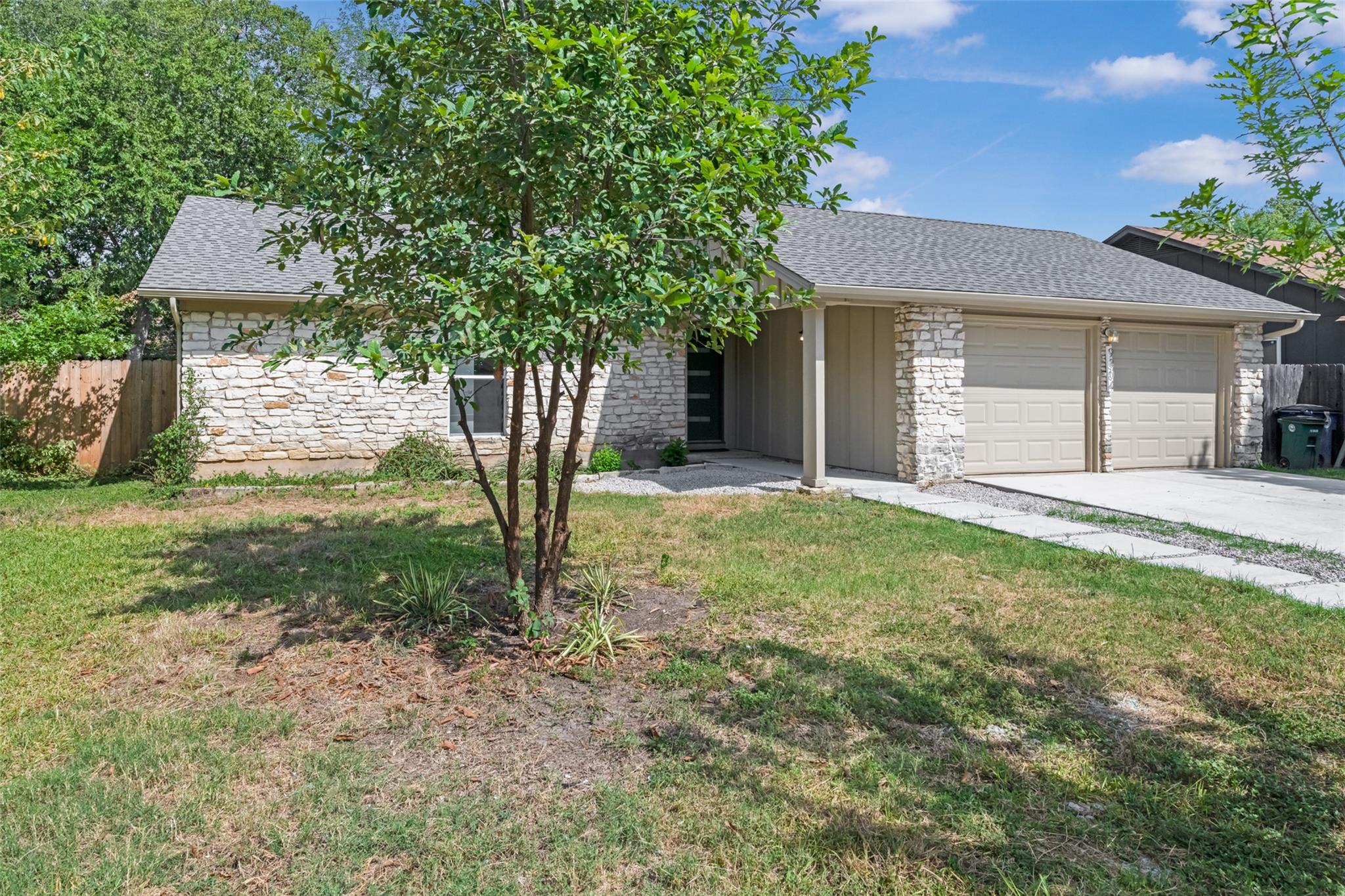 9304 Hunters Trce Property Photo 1