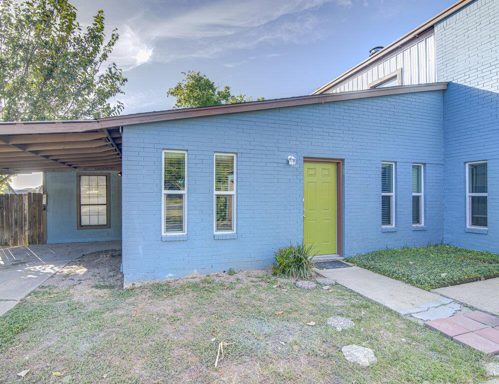 1807 Briar Hill Dr #a Property Photo 3