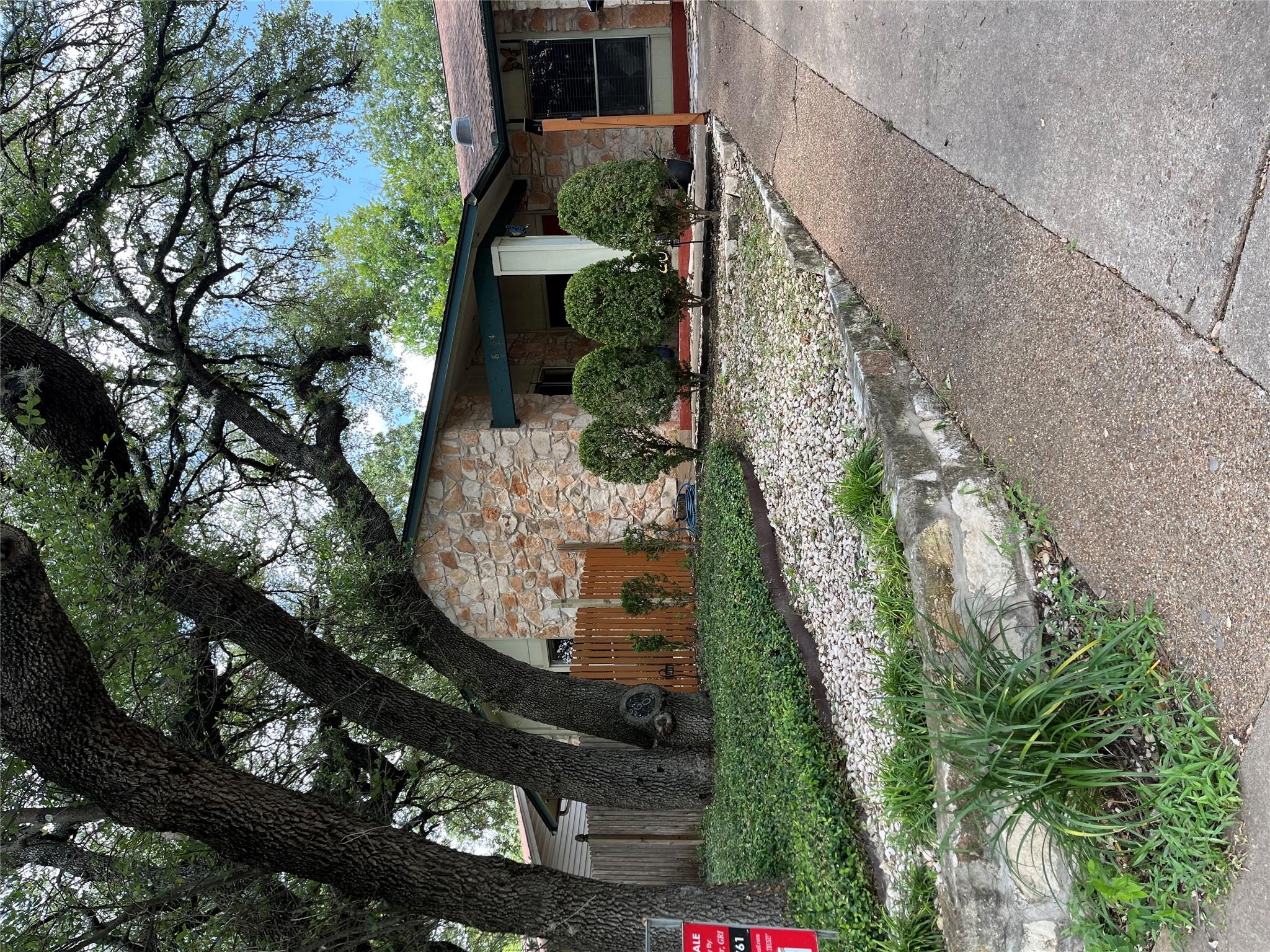 8604 Furness Dr Property Photo 1