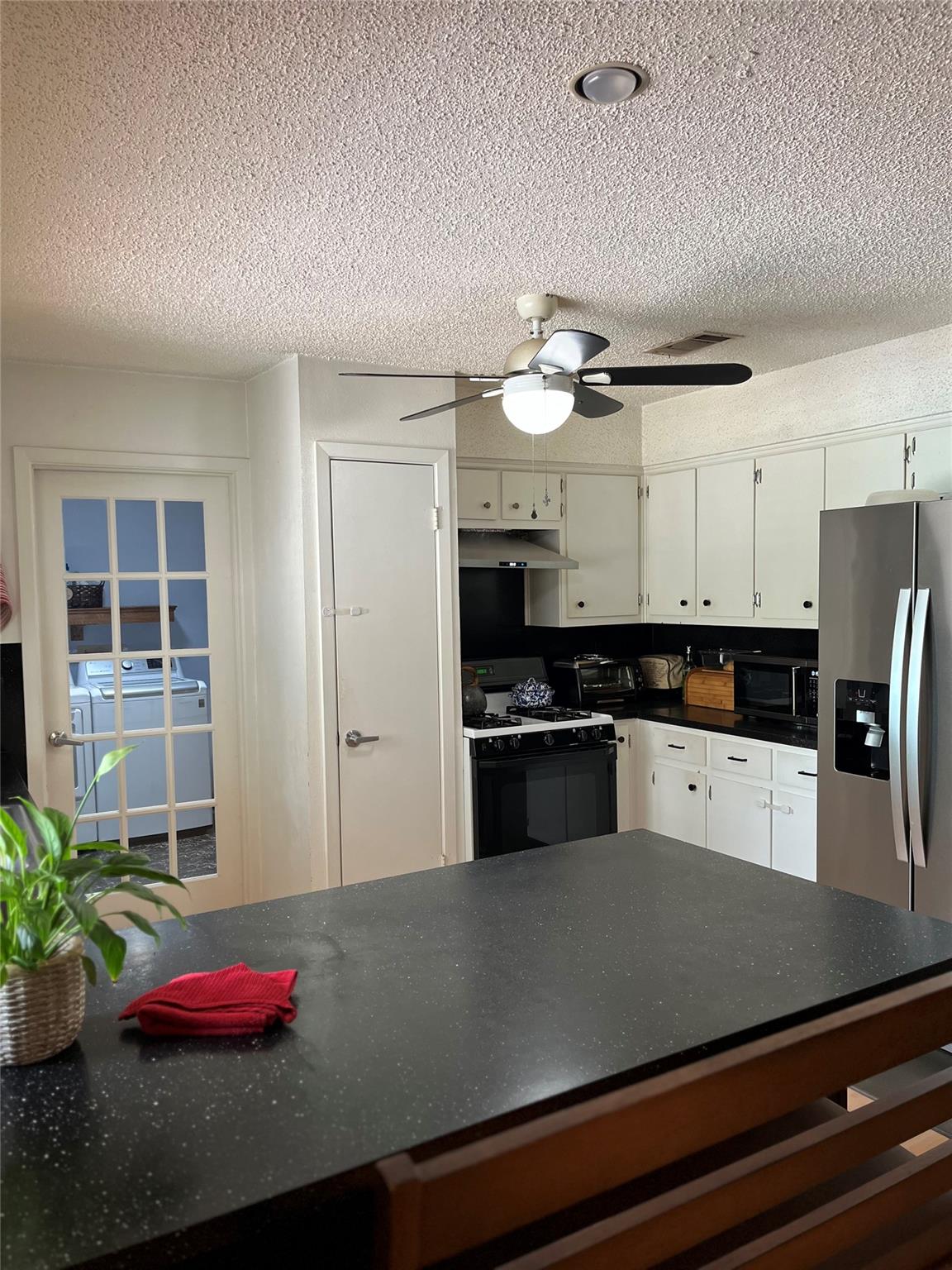 8604 Furness Dr Property Photo 4