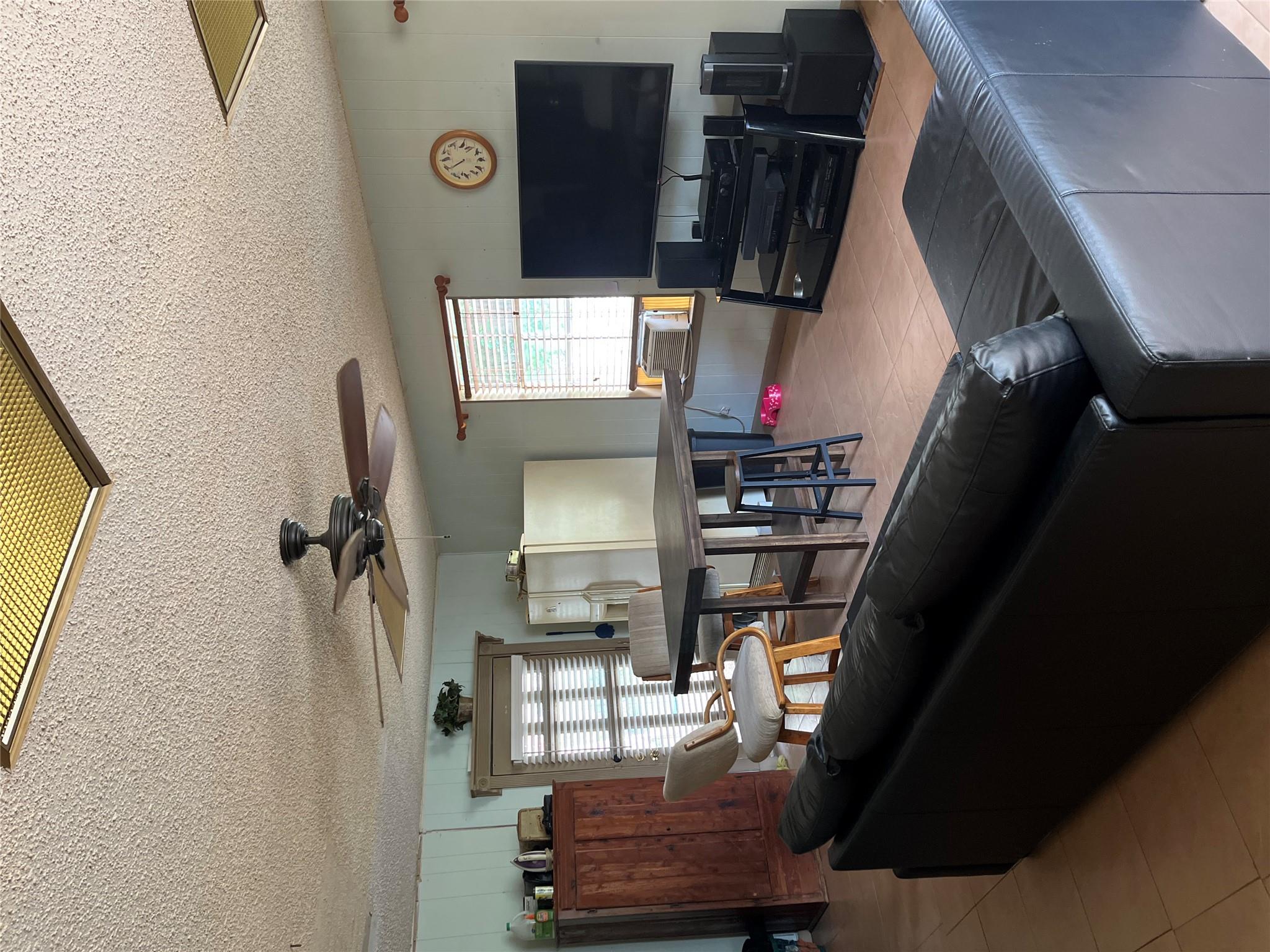 8604 Furness Dr Property Photo 6