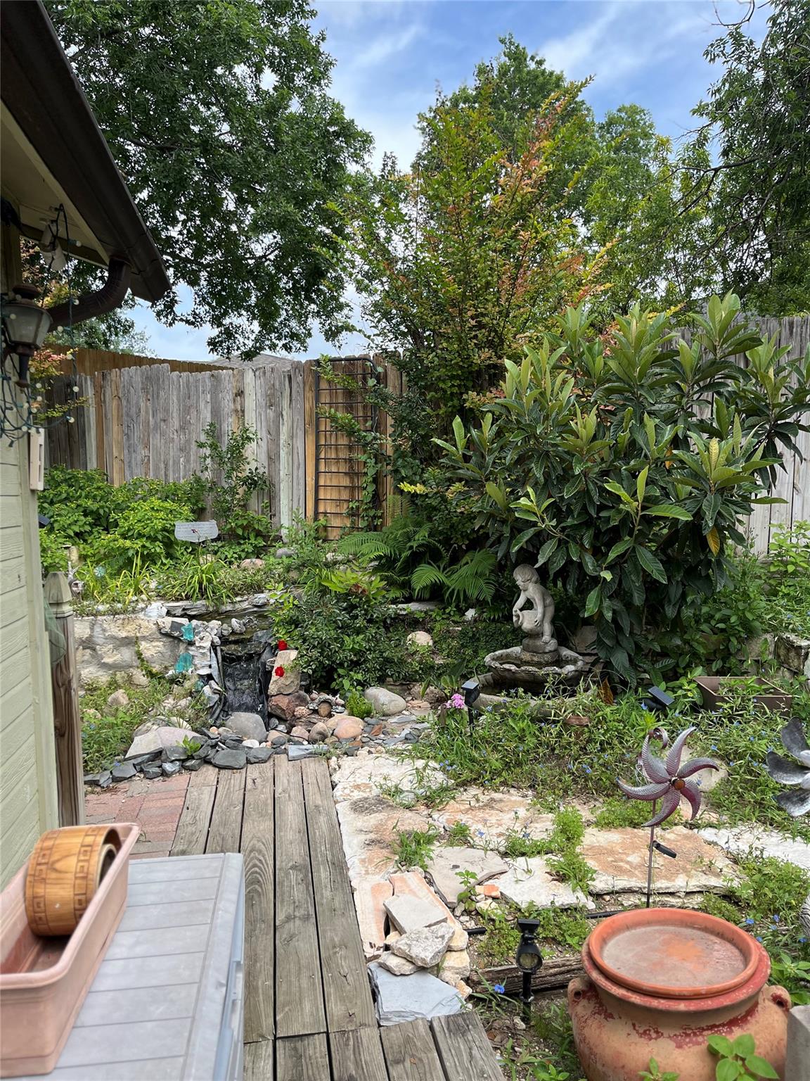 8604 Furness Dr Property Photo 18