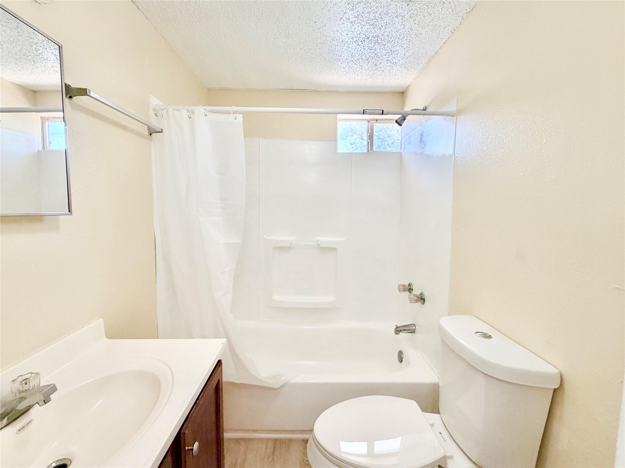 701 Victor St Property Photo 21