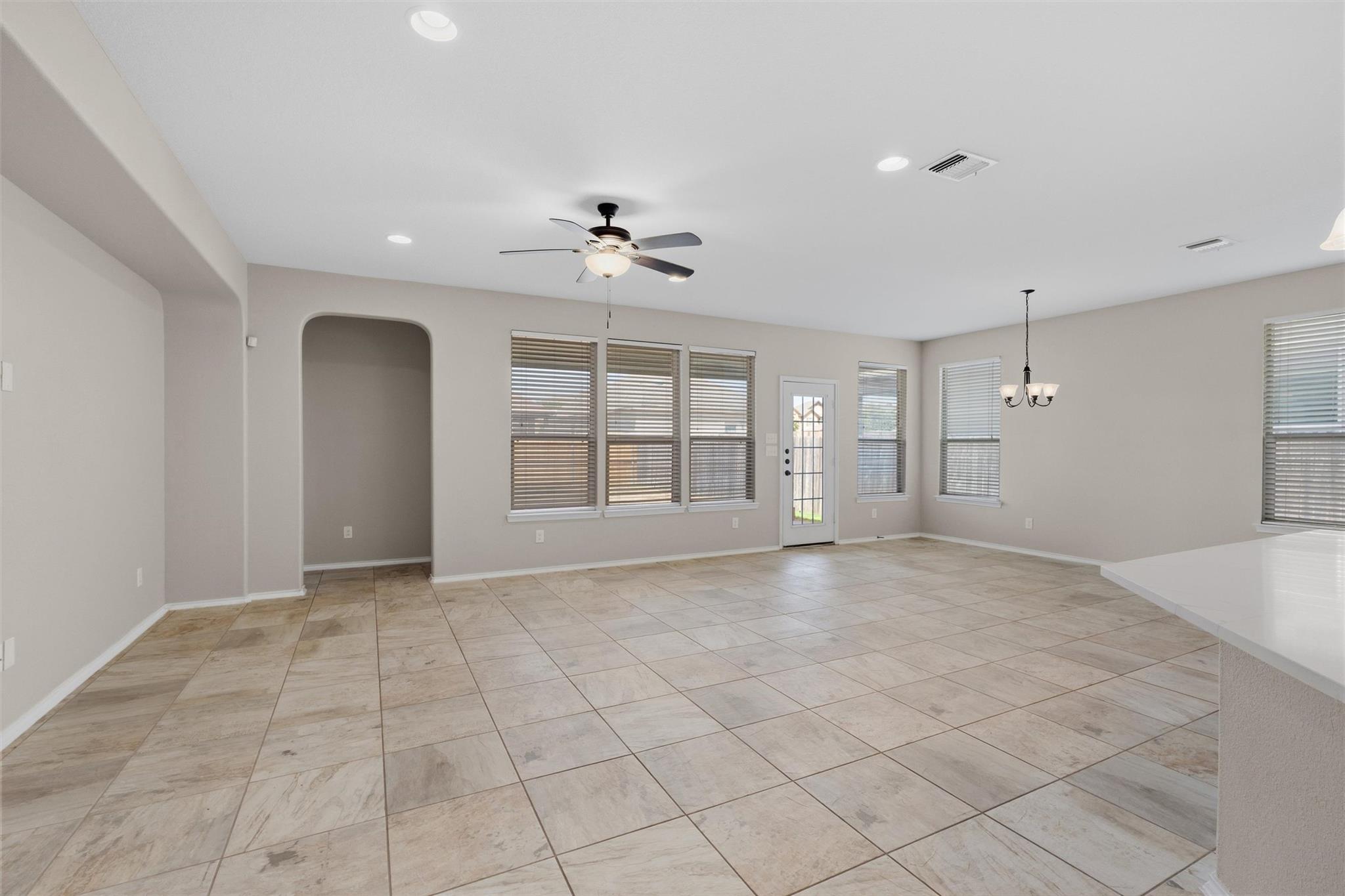 5848 Sardinia Dr Property Photo 6