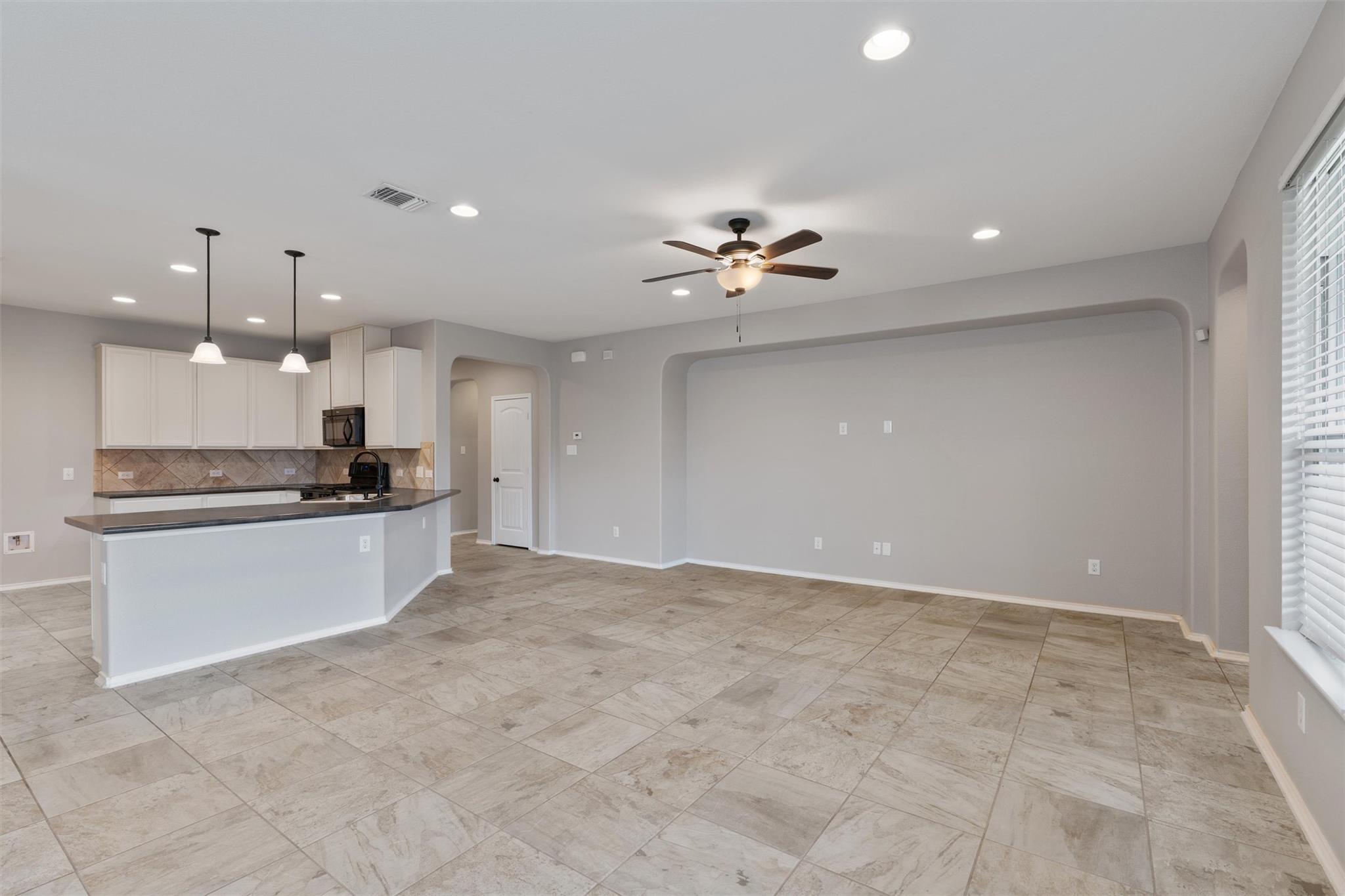 5848 Sardinia Dr Property Photo 7