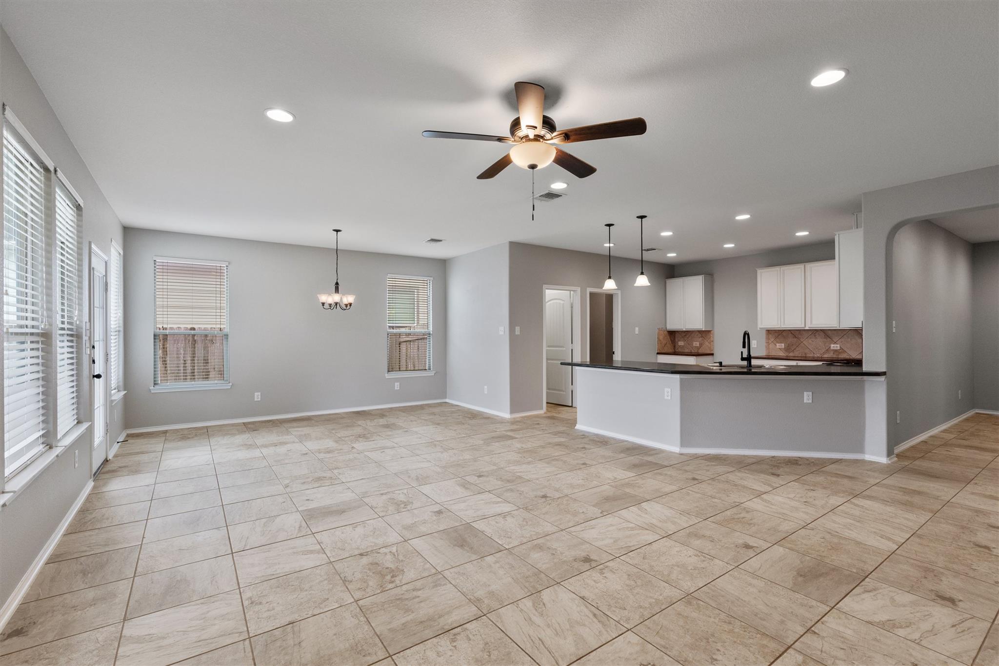 5848 Sardinia Dr Property Photo 8