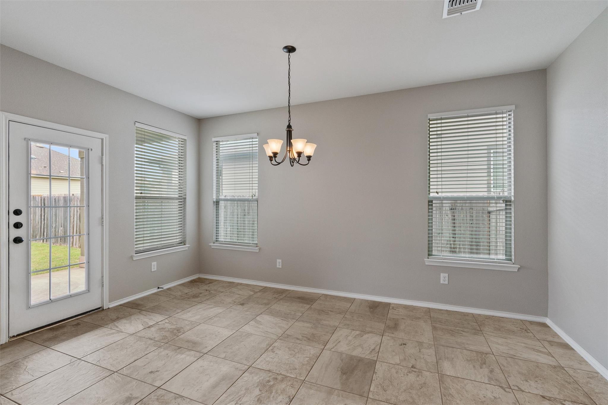 5848 Sardinia Dr Property Photo 9