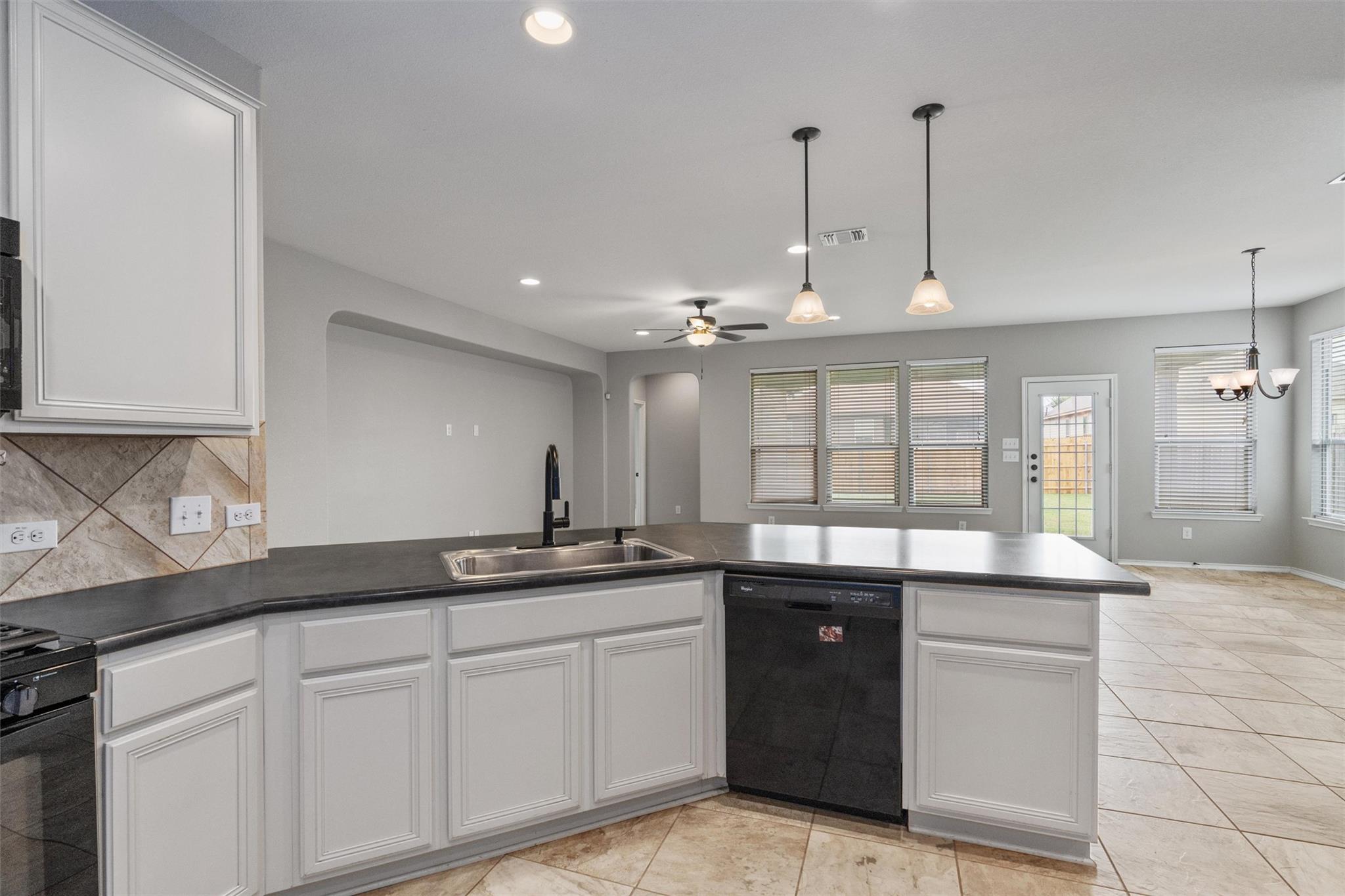 5848 Sardinia Dr Property Photo 12