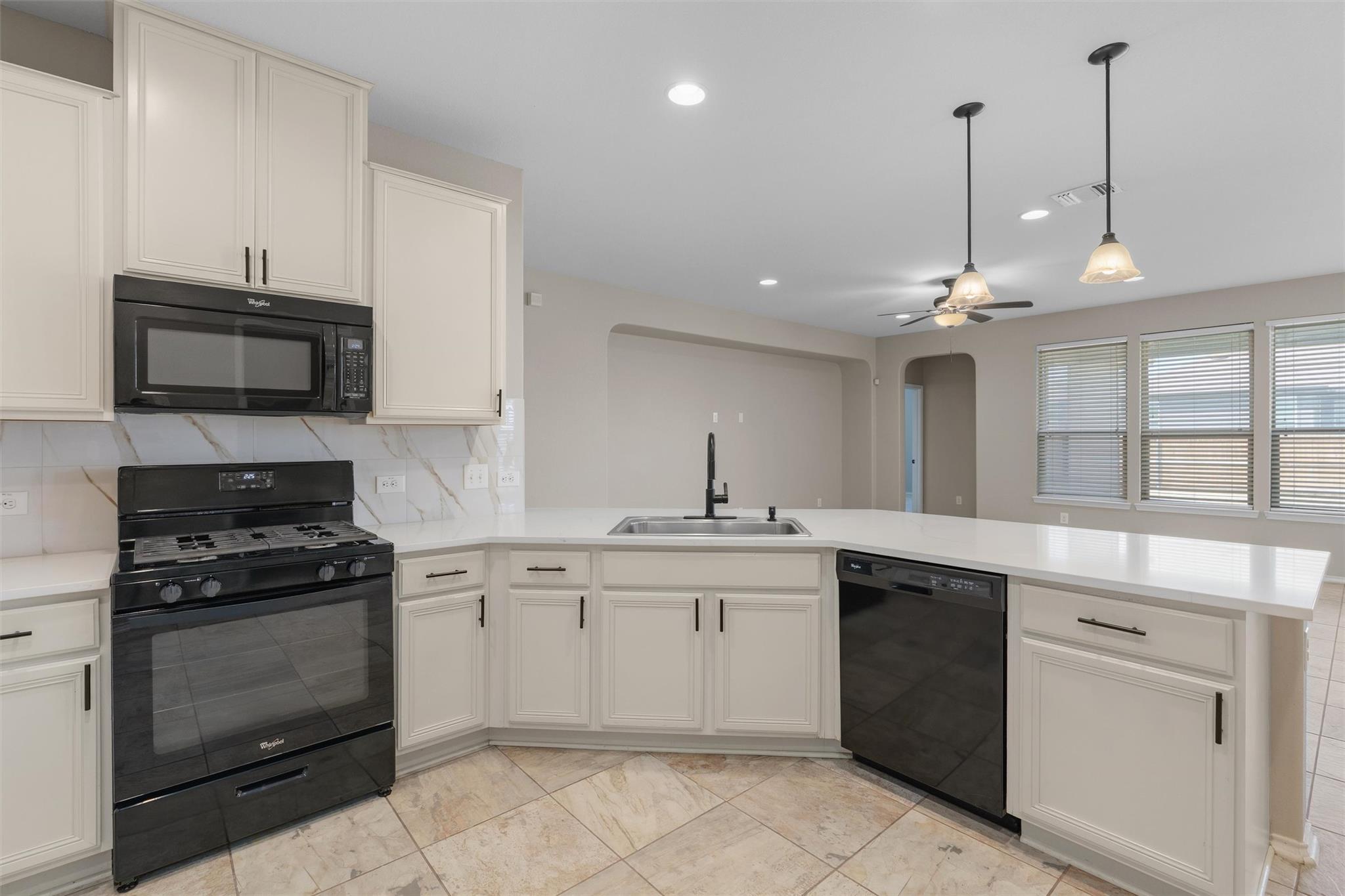 5848 Sardinia Dr Property Photo 12