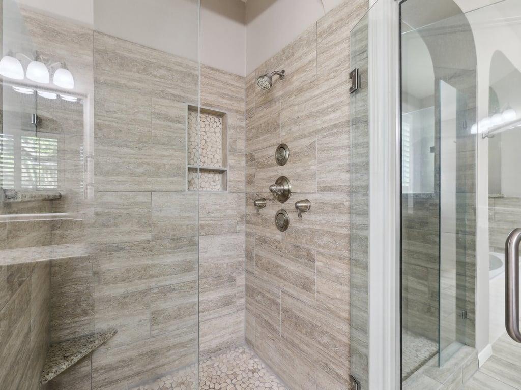 1200 Andrew Cv Property Photo 19
