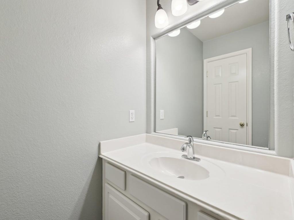 1200 Andrew Cv Property Photo 25