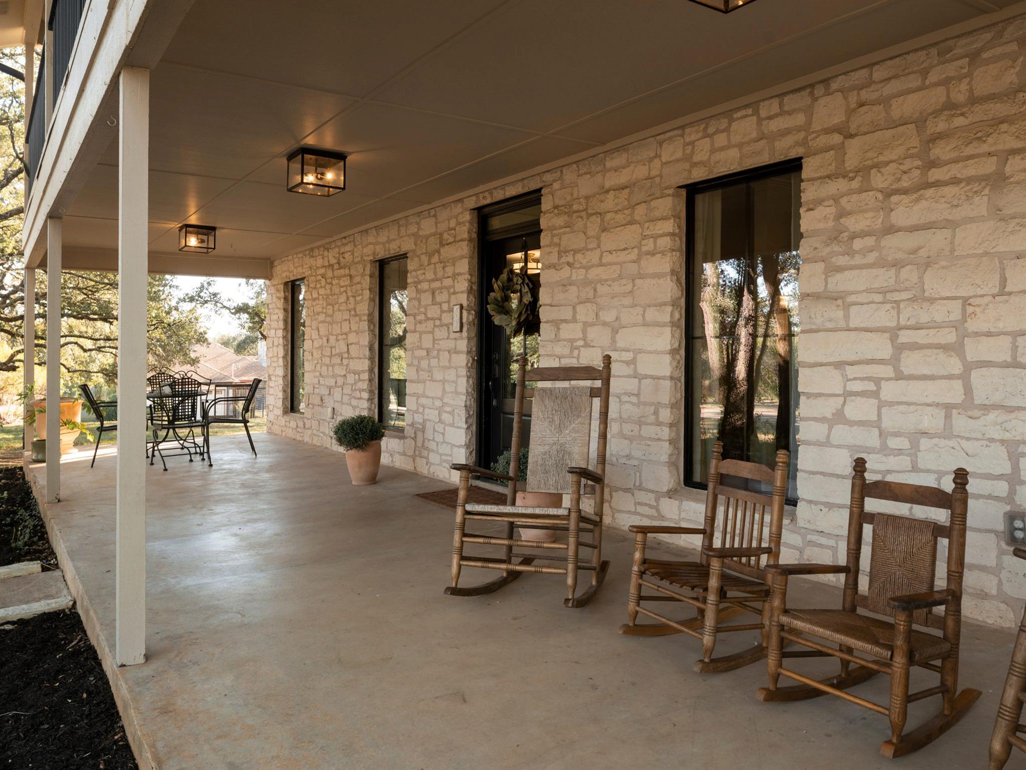 22 Tall Oaks Trl Property Photo 4