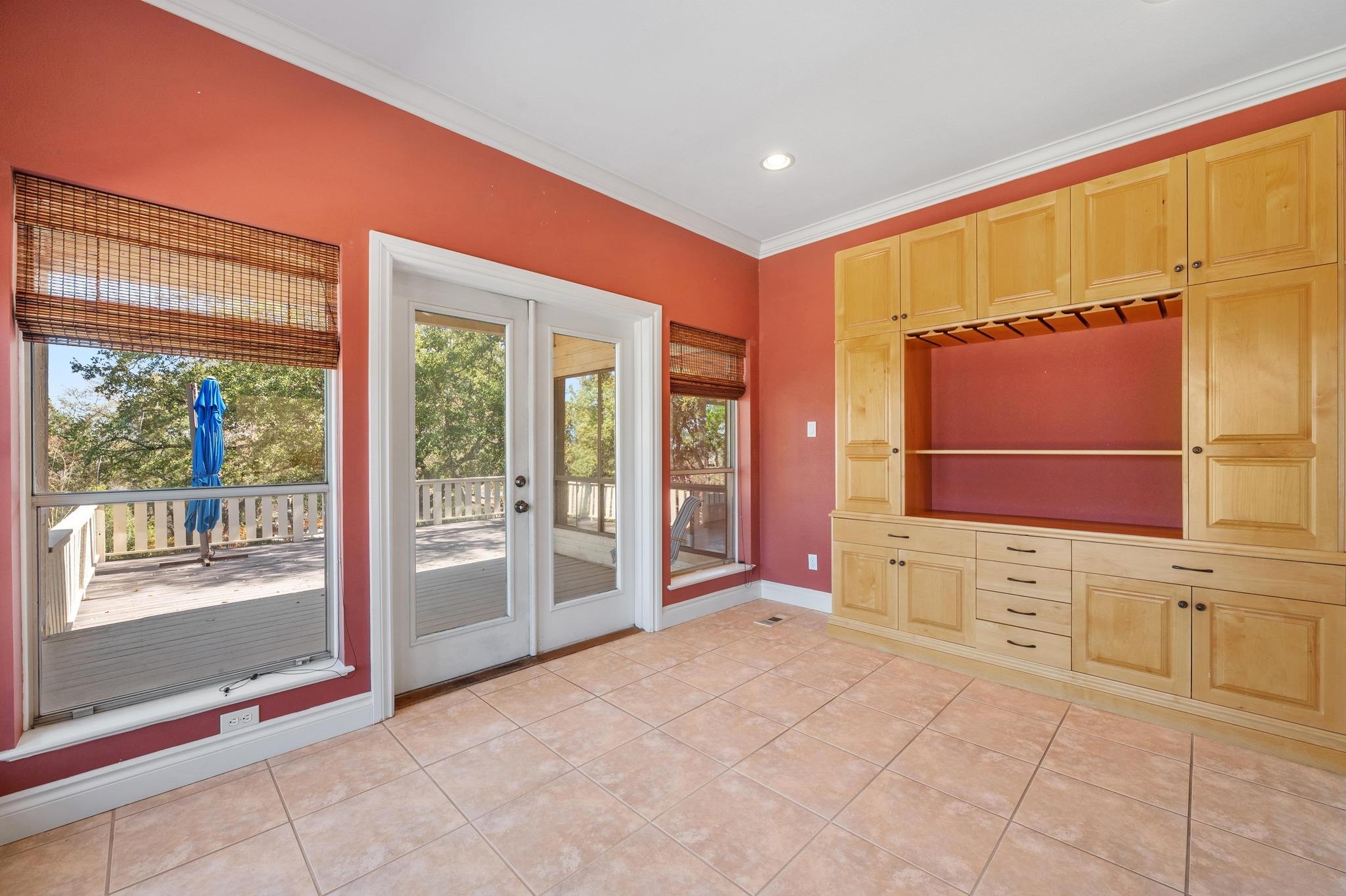 103 Melody St Property Photo 5