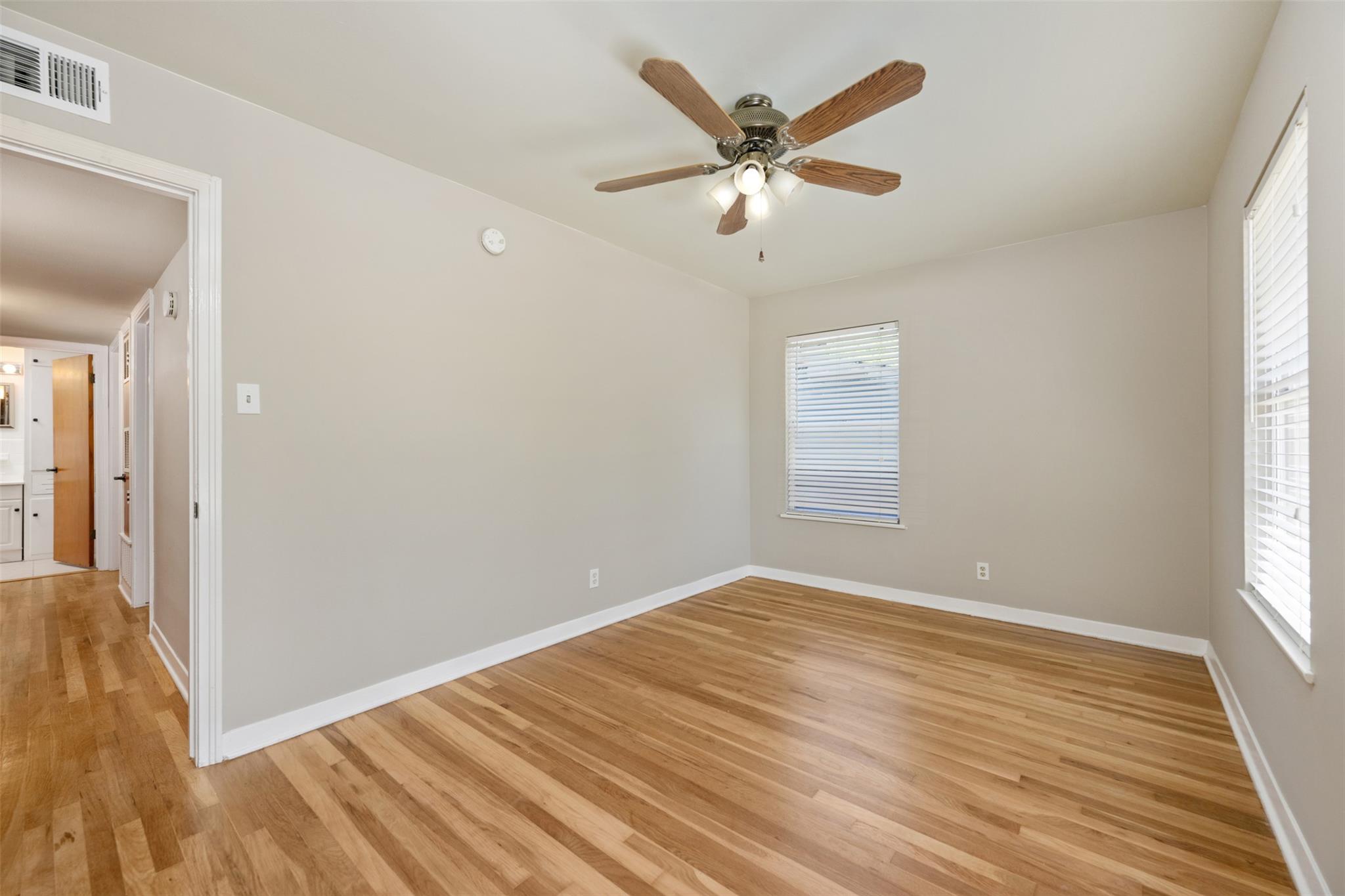 1410 Yorkshire Dr Property Photo 22