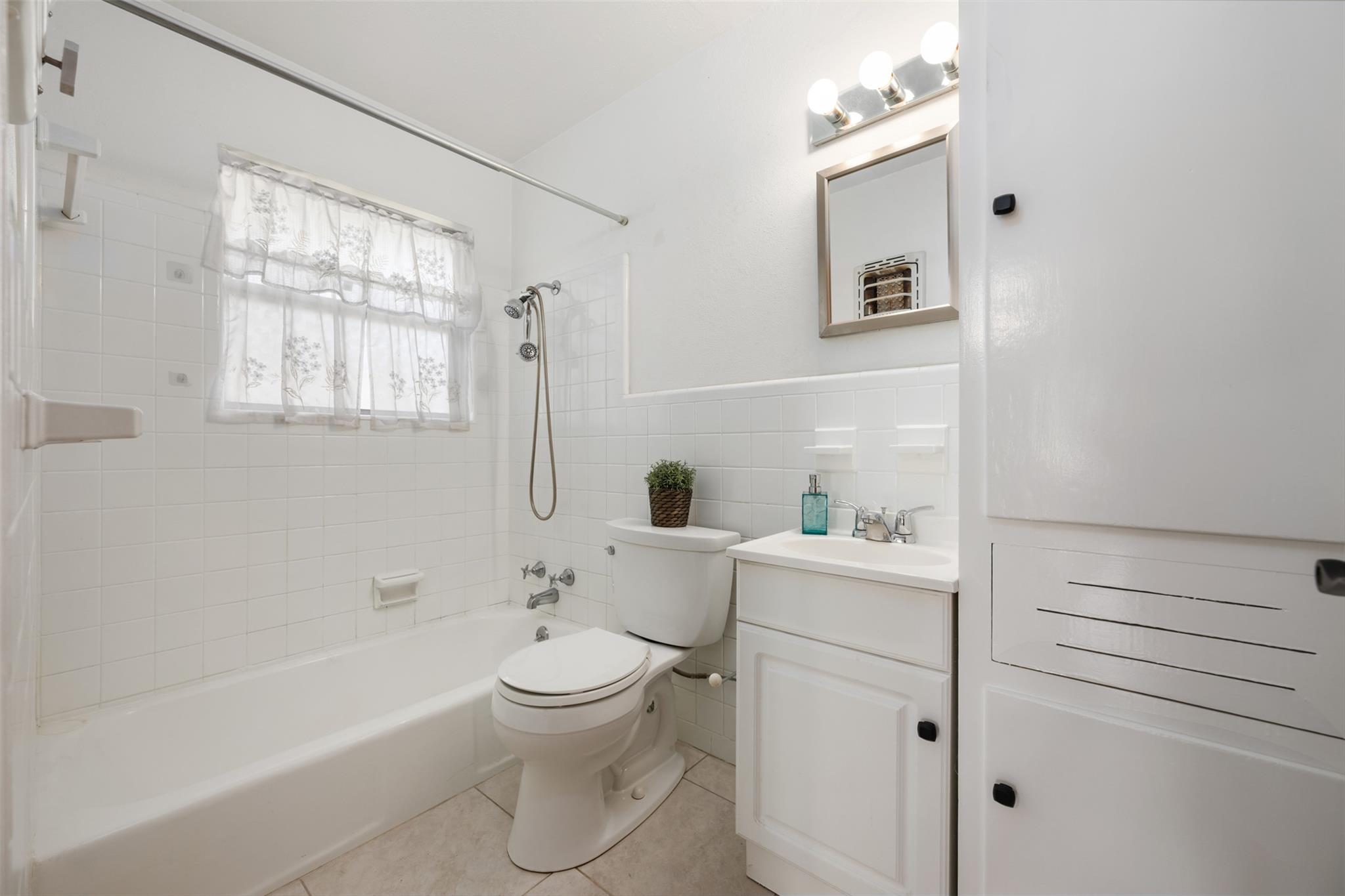 1410 Yorkshire Dr Property Photo 29